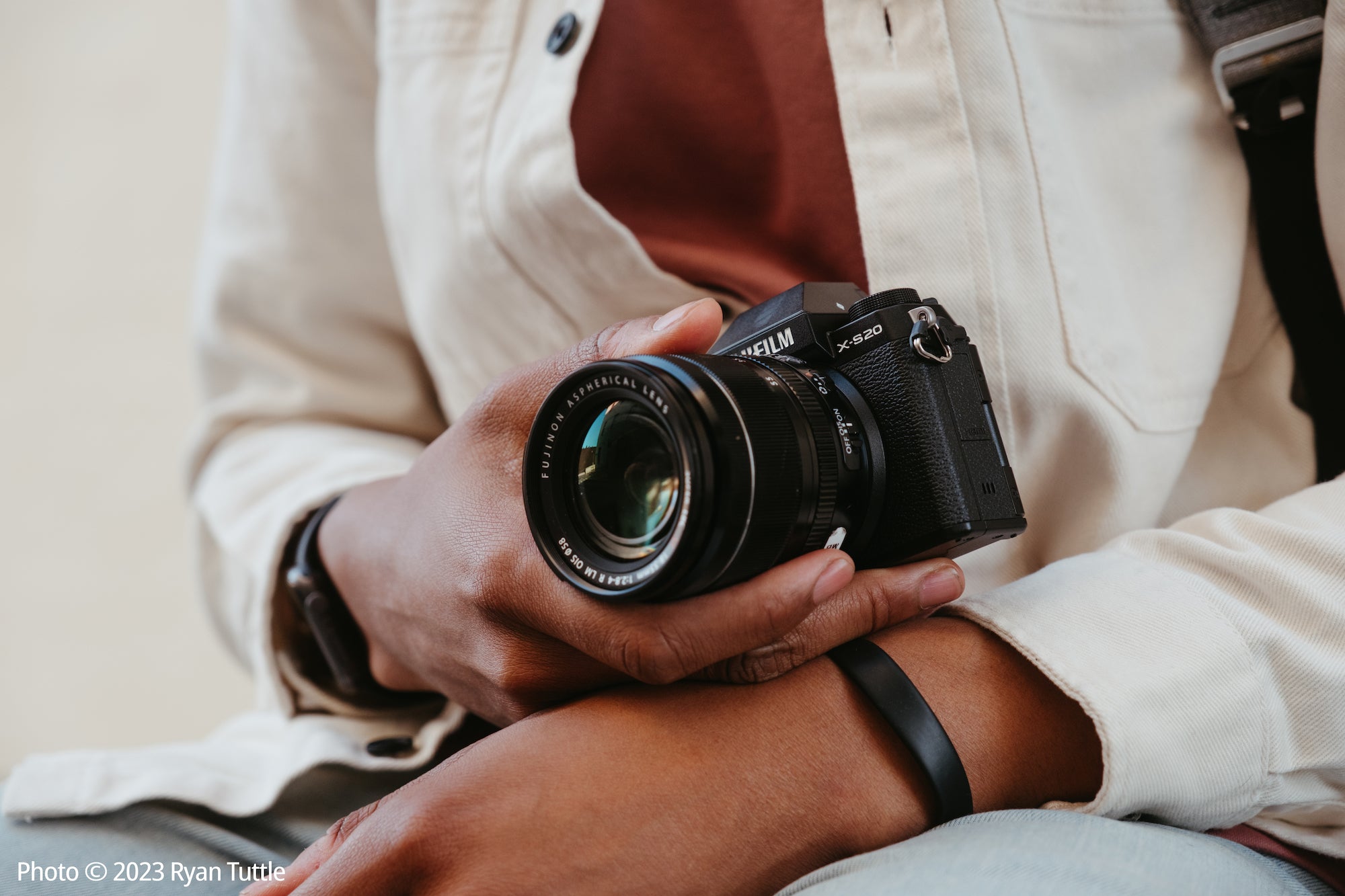 Fujifilm X-S20 Mirrorless Digital Camera with XC 15-45mm F3.5-5.6 OIS PZ Lens Kit - 26.1MP APS-C Sensor, 4K Video, 5-Axis IBIS for Vlogging, Travel & Street Photography