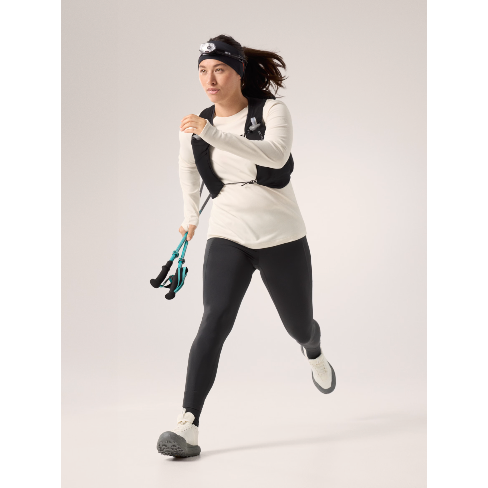 Arc'teryx Women's Taema Thermal Crew Long Sleeve Shirt - Moisture-Wicking Base Layer for Hiking, Skiing & Outdoor Activities