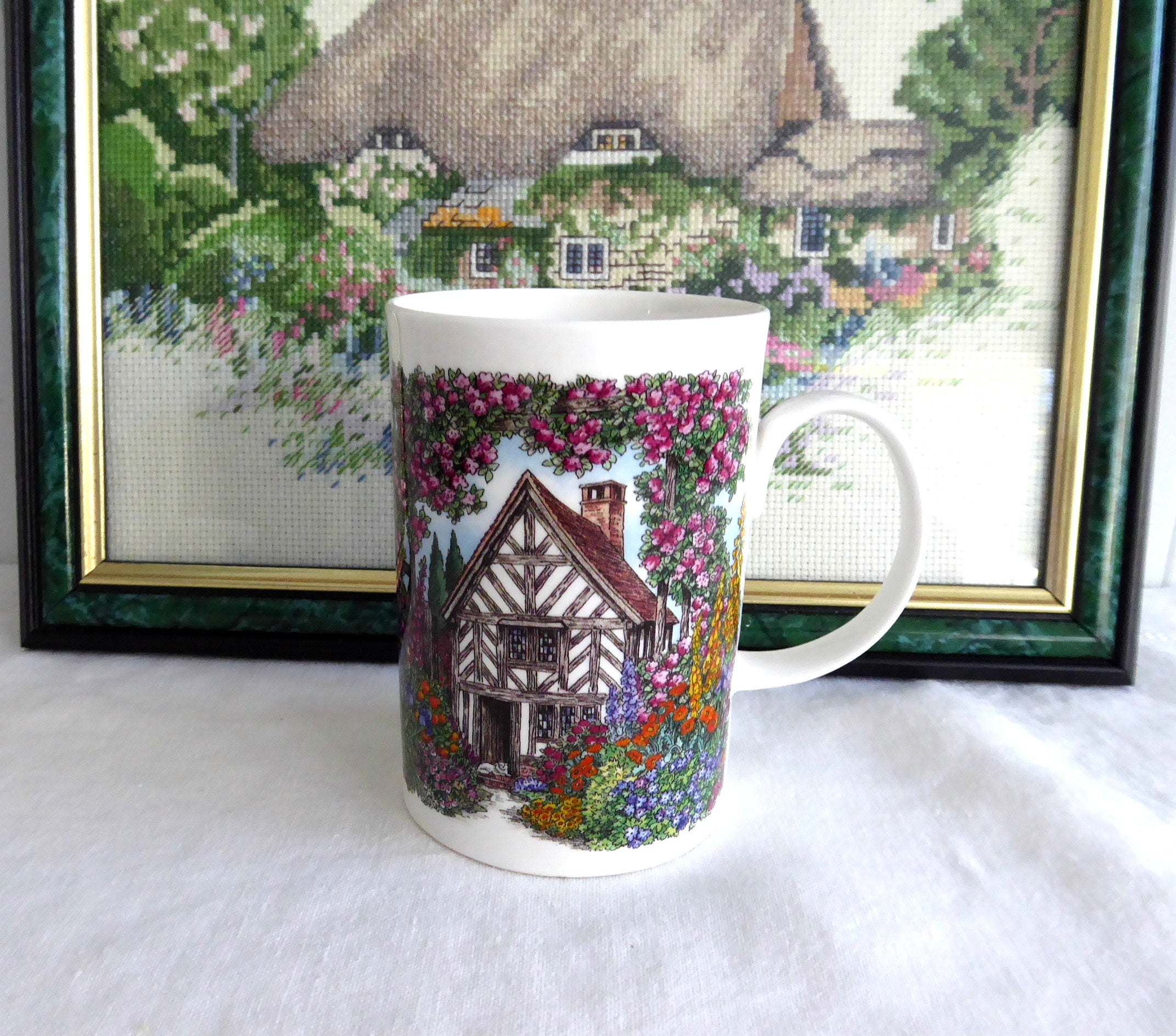 Dunoon Tudor Cottage Garden Mug - English Bone China Tea Cup with Floral Design - Perfect for Afternoon Tea, Gifts & Home Decor