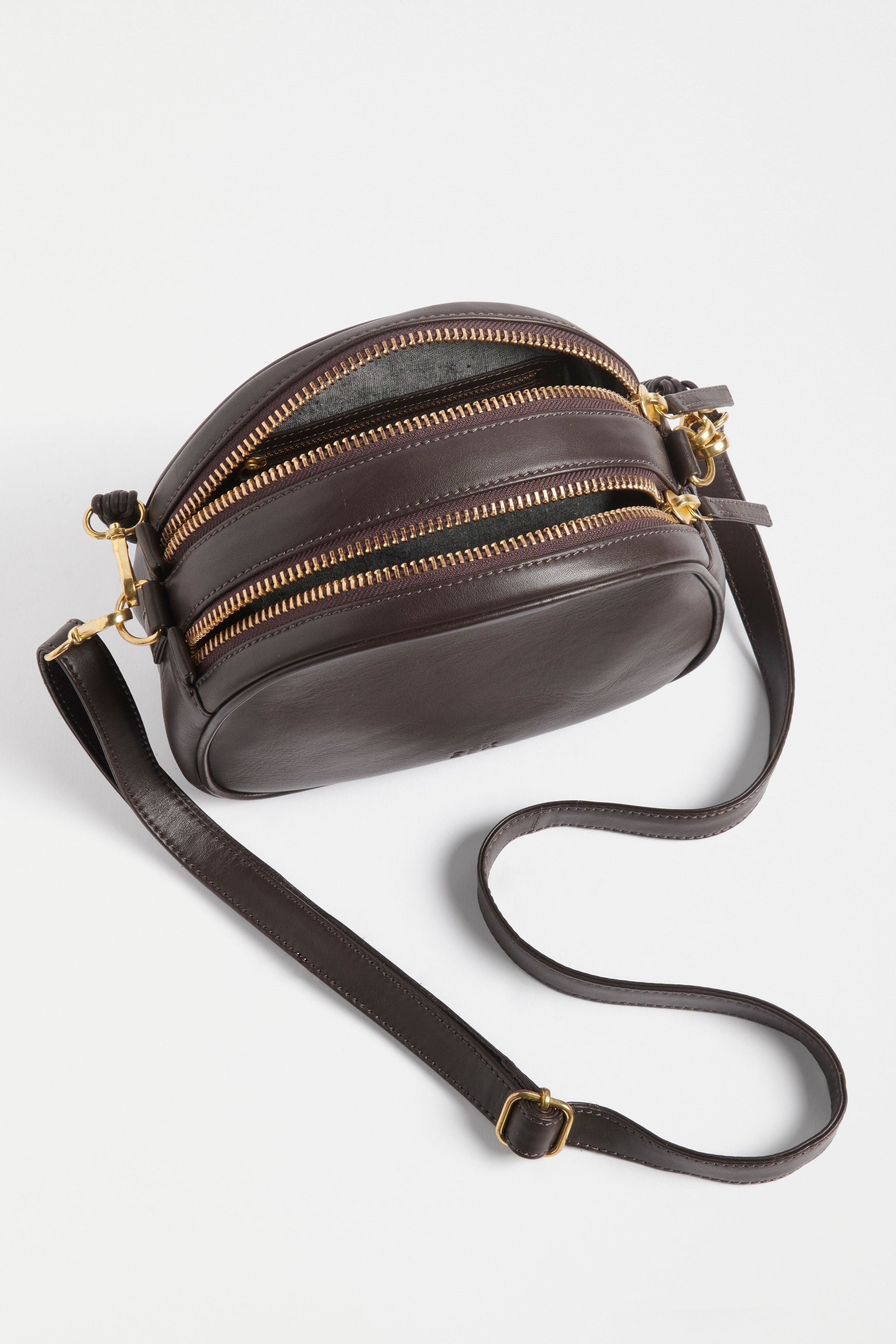 Stylish Kjeld Crossbody Bag for Women - Fashionable & Functional Shoulder Purse - Perfect for Travel, Work & Everyday Use