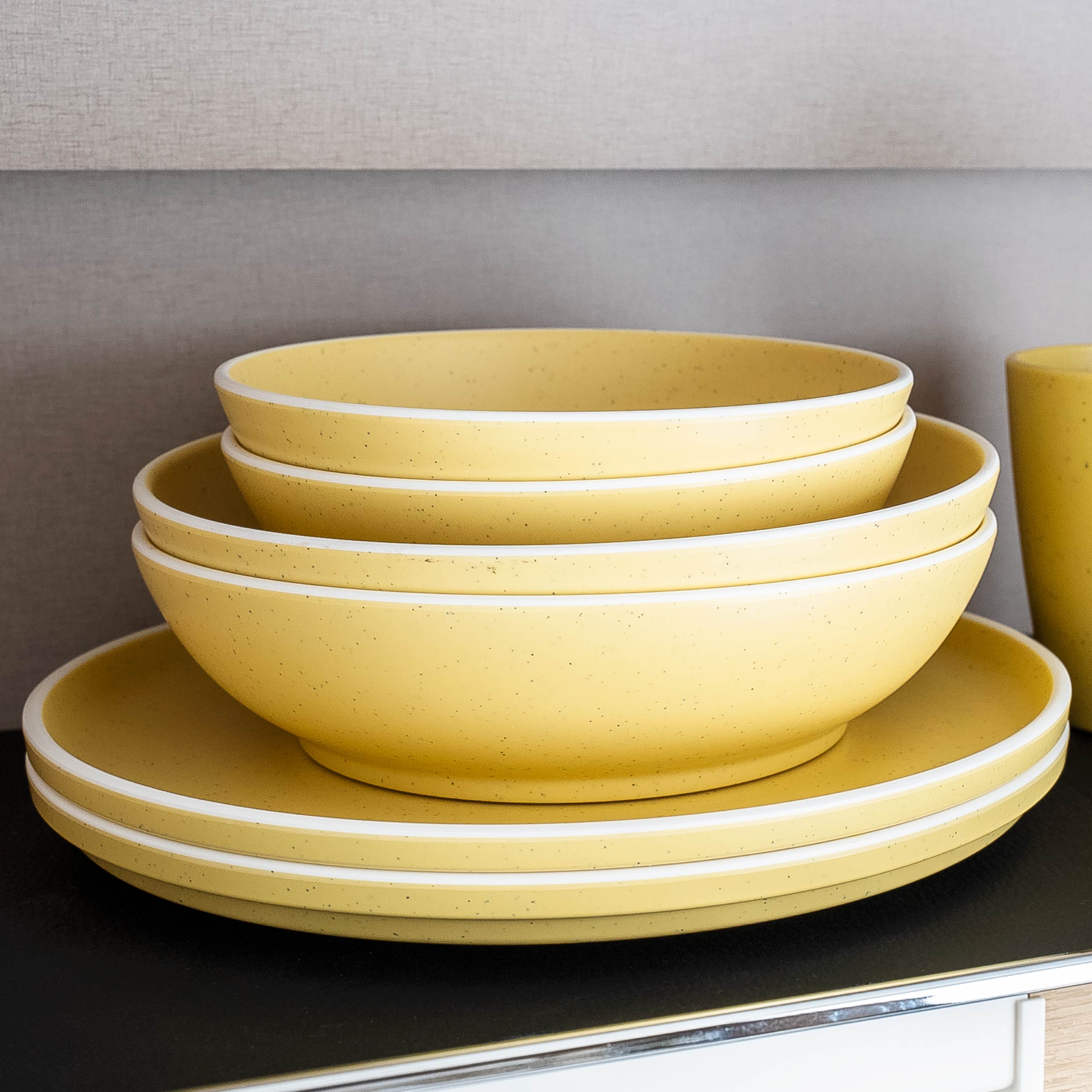 Premium Plastic Food Bowls with Magnet Base - DOLOMIT Yellow, 20cm - Ideal for Fridge Storage, Office Snacks & Pet Feeding