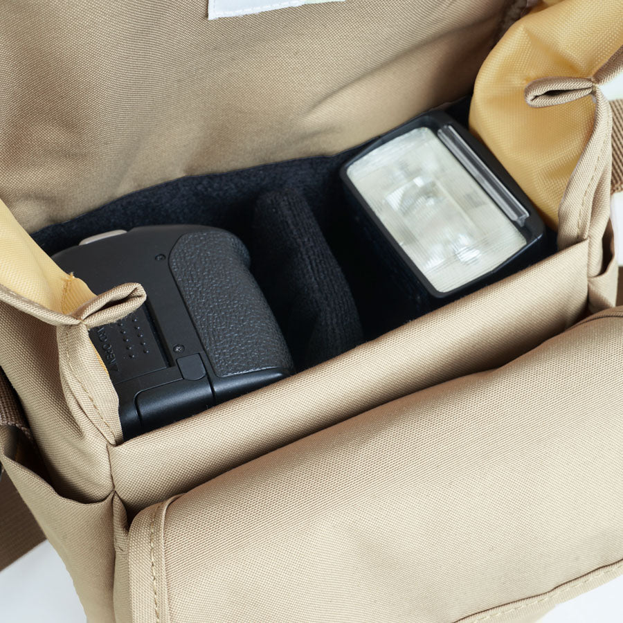 HELLOLULU Vita Compact Camera Bag in Khaki - Stylish & Lightweight for Travel, Photography & Everyday Use