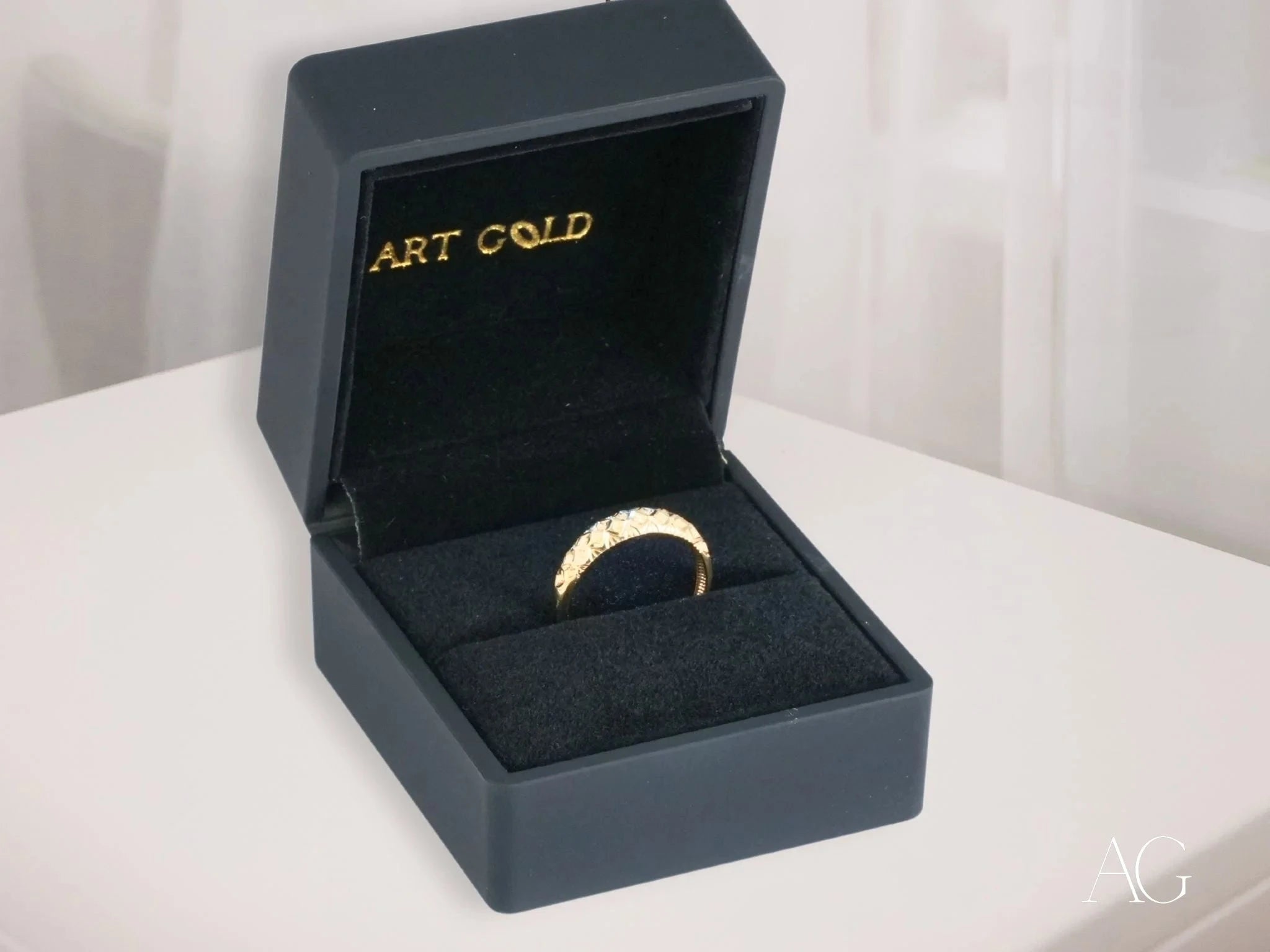 18k Gold Aparador Ring for Women - Elegant & Durable Jewelry Gift for Anniversary, Wedding, or Special Occasions