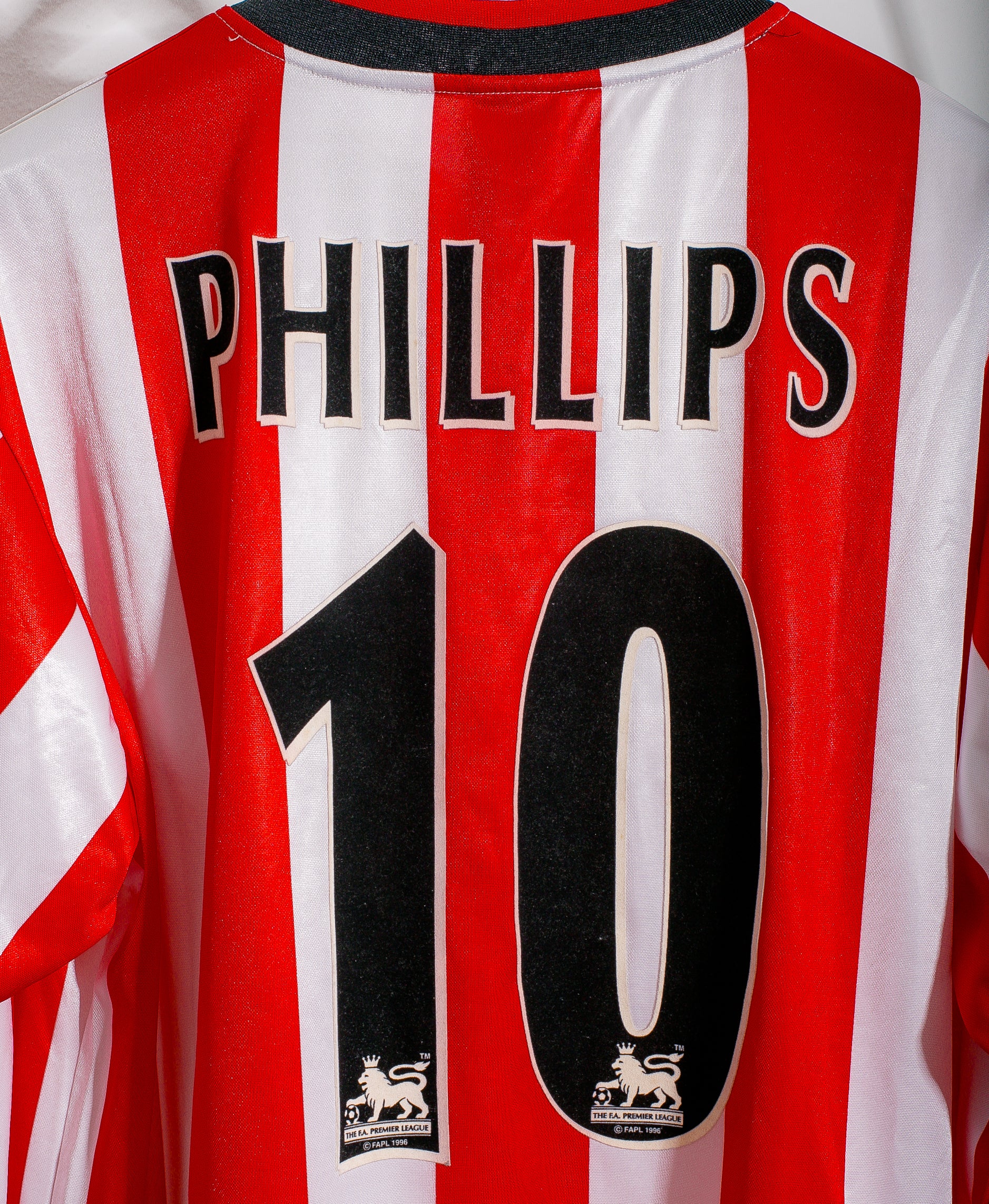 2000 Sunderland Home Long Sleeve #10 Phillips Jersey (Size L) - Perfect for Soccer Matches, Fan Events & Sports Collectibles