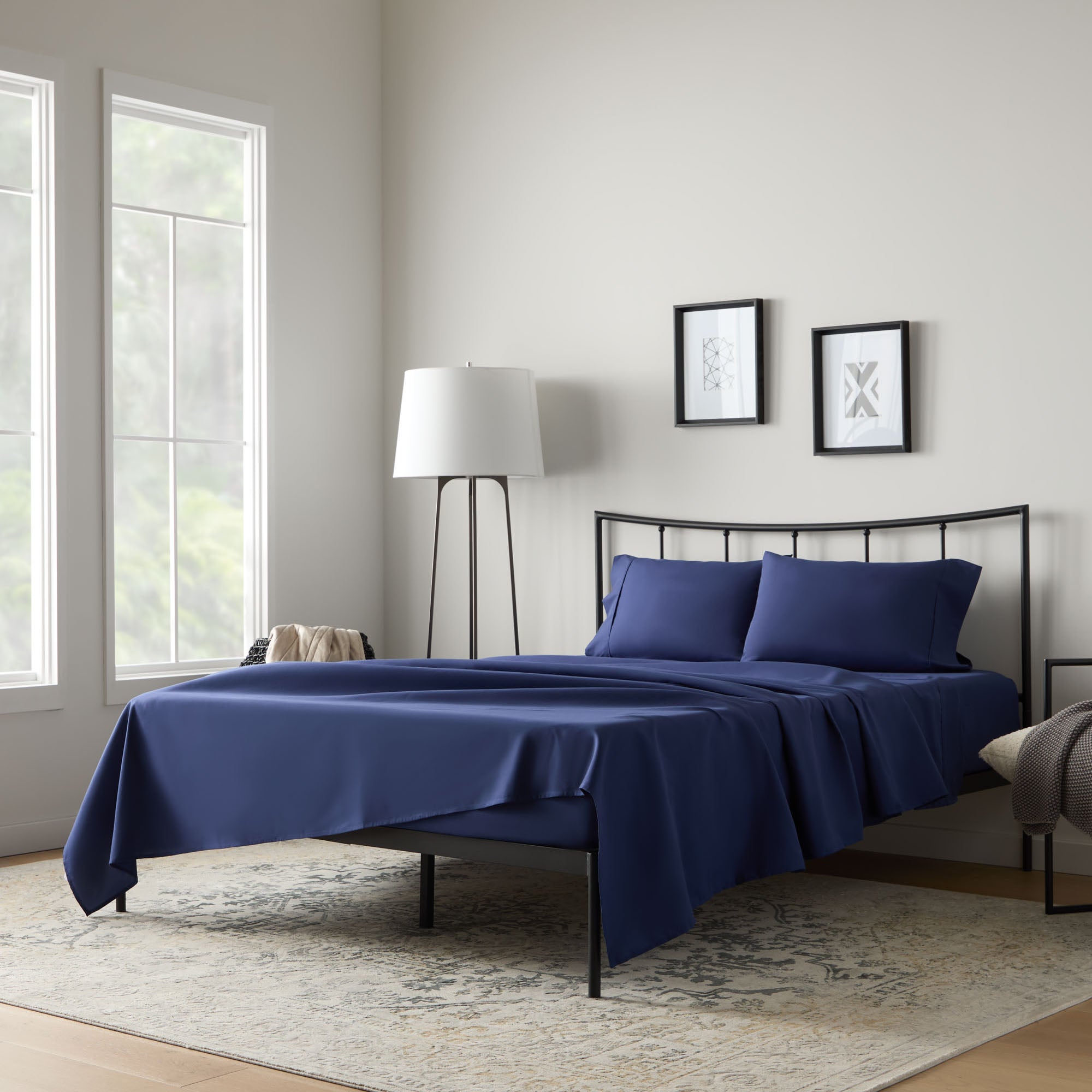 Luxury Double Brushed Microfiber Sheet Set - Queen Size, Ultra Soft & Breathable Bed Sheets for All Seasons - Perfect for Guest Rooms, Vacation Homes & Cozy Bedroom Retreats