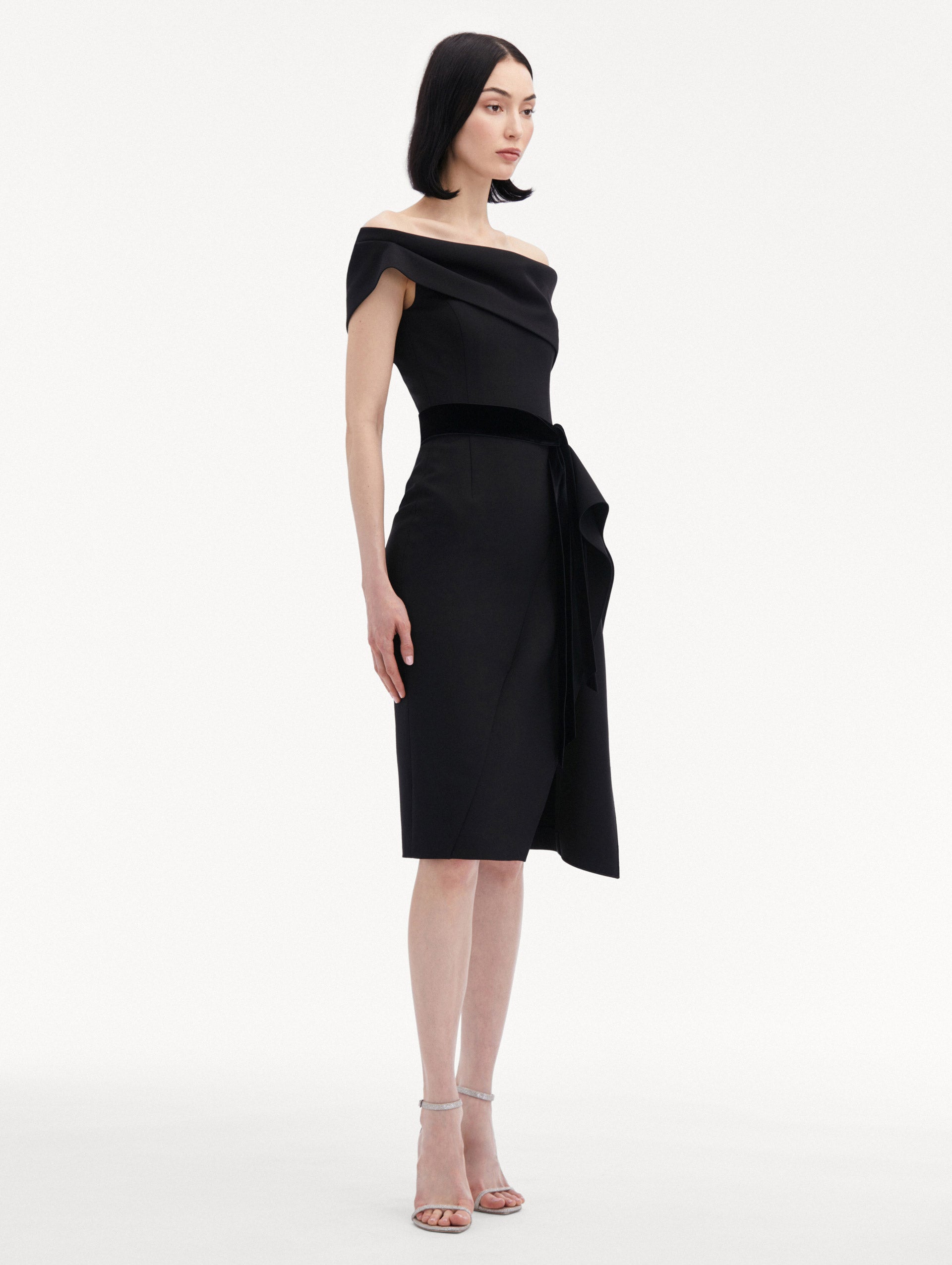 Elegant Off Shoulder Cocktail Dress with Ribbon Details - Perfect for Evening Parties, Weddings & Special Occasions