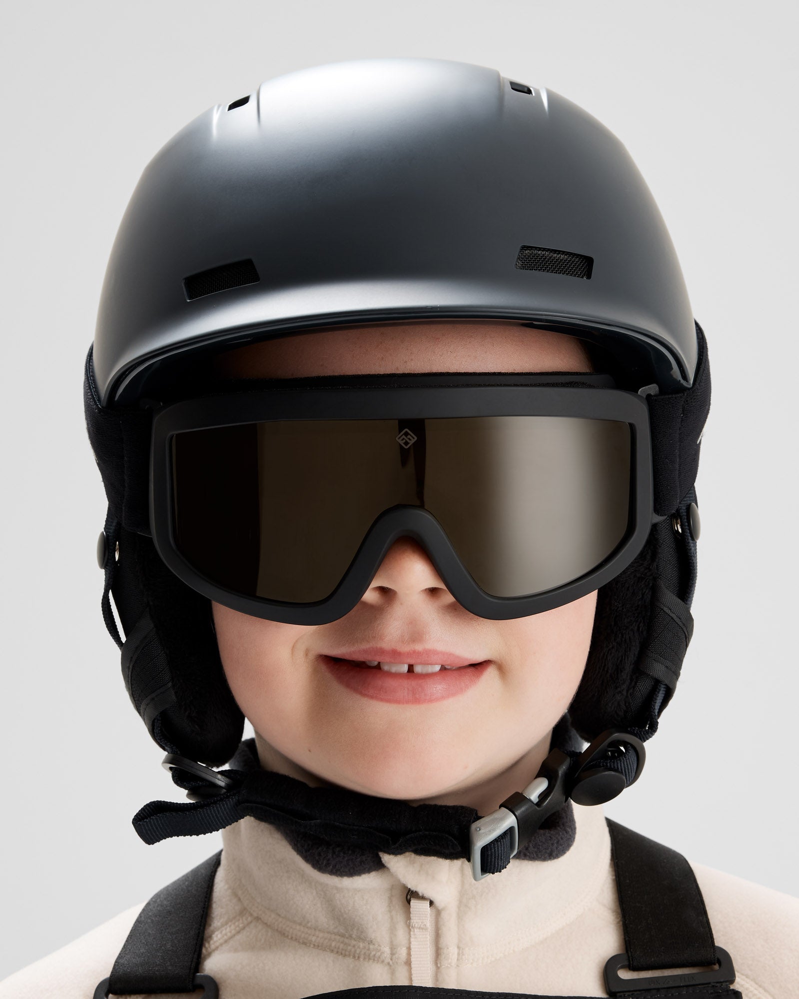 PWDR Days Kids Snow Goggles - Black Stingray Style for Boys & Girls - UV Protection Winter Sports Eyewear for Skiing, Snowboarding & Outdoor Adventures