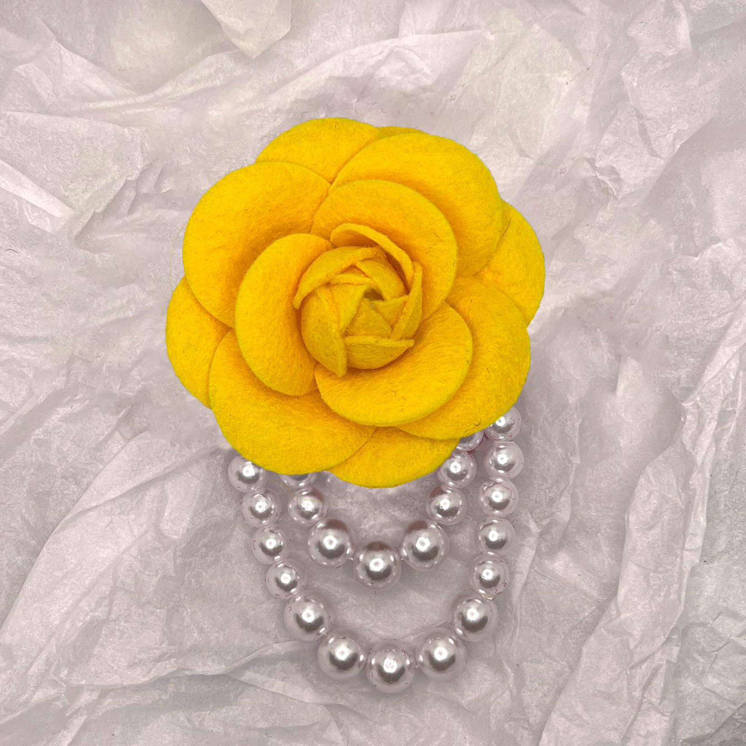 Elegant Number 5 Brooch Pin for Women & Men - Rhinestone & Pearl Corsage Scarf Pin - Wedding, Banquet, Bouquet Accessory - Christmas Jewelry Gift for Teen Girls - Perfect for Formal Events, Holiday Parties & Special Occasions