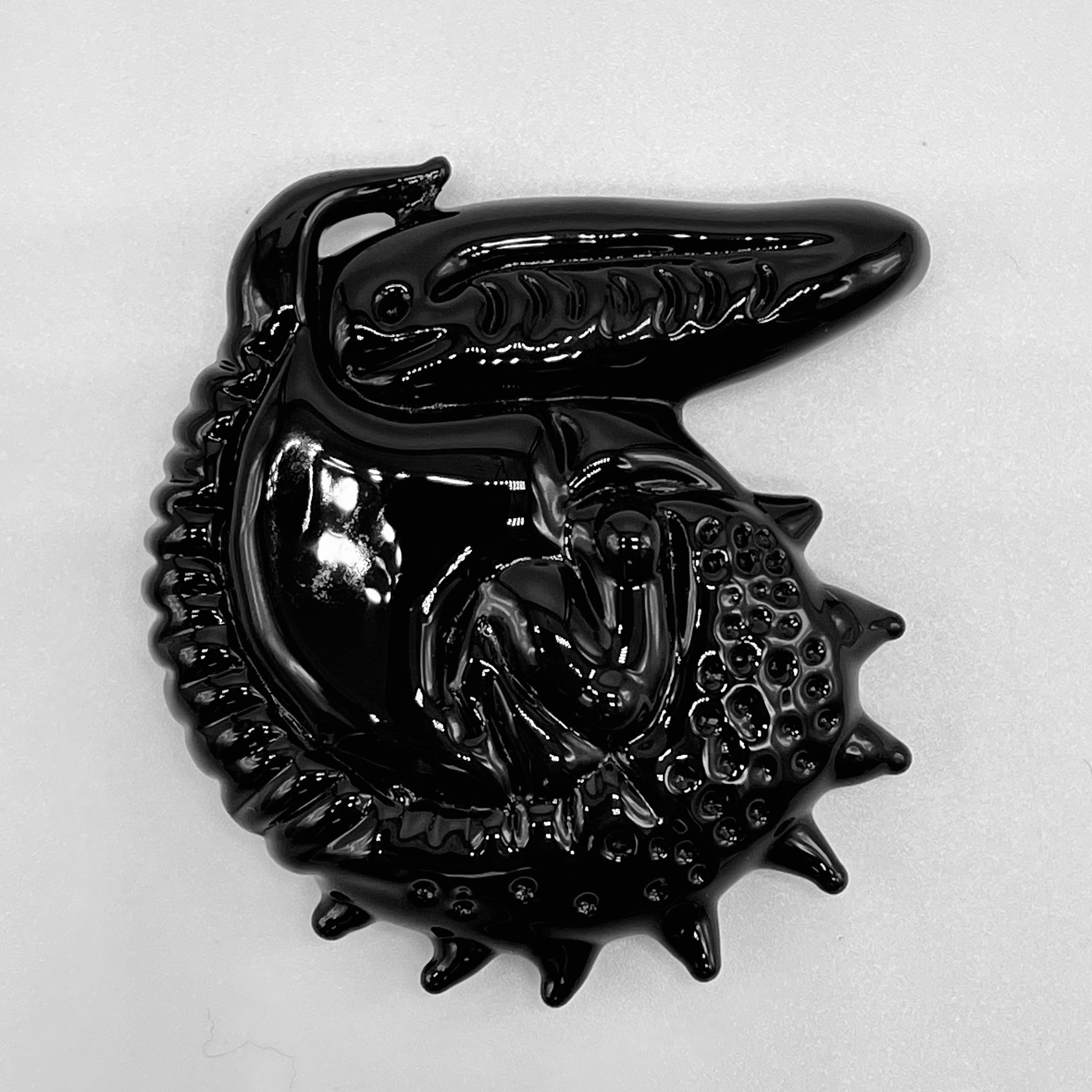 Xenomorph Alien Movie Pendant Necklace - Sci-Fi Jewelry for Fans of Alien Franchise & Cosplay