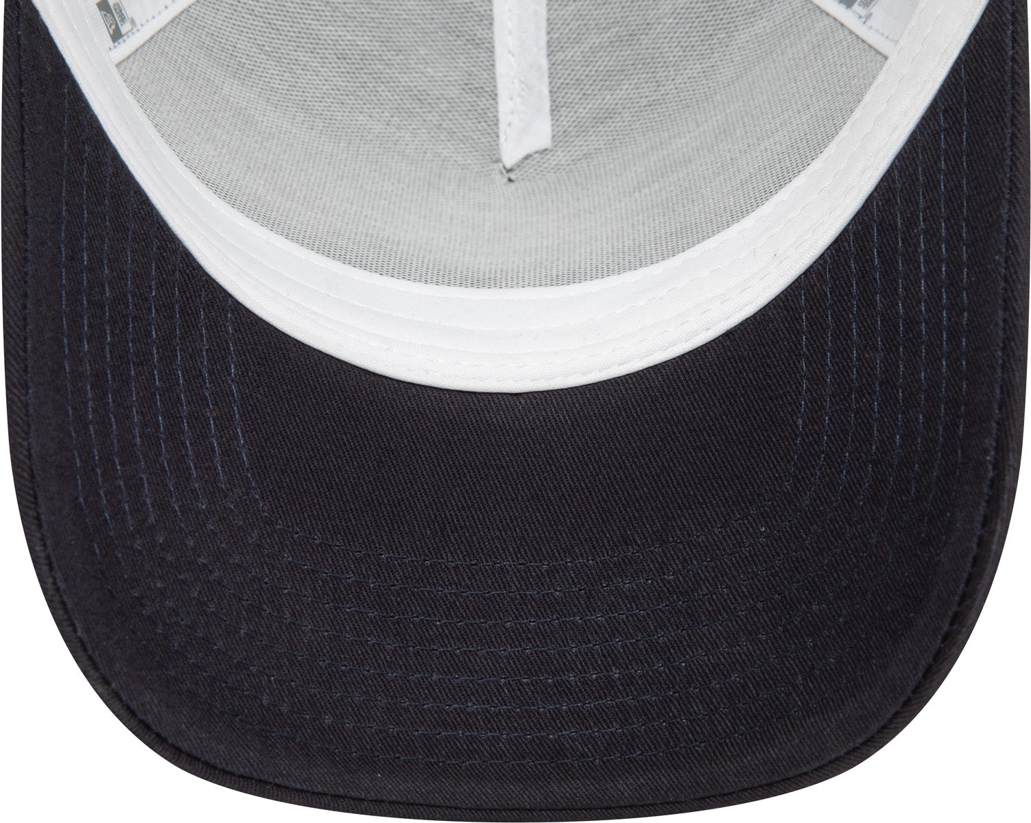 New York Yankees New Era 59FIFTY Navy Blue Trucker Hat - Adjustable Snapback for Baseball Fans, Streetwear & Casual Outfits