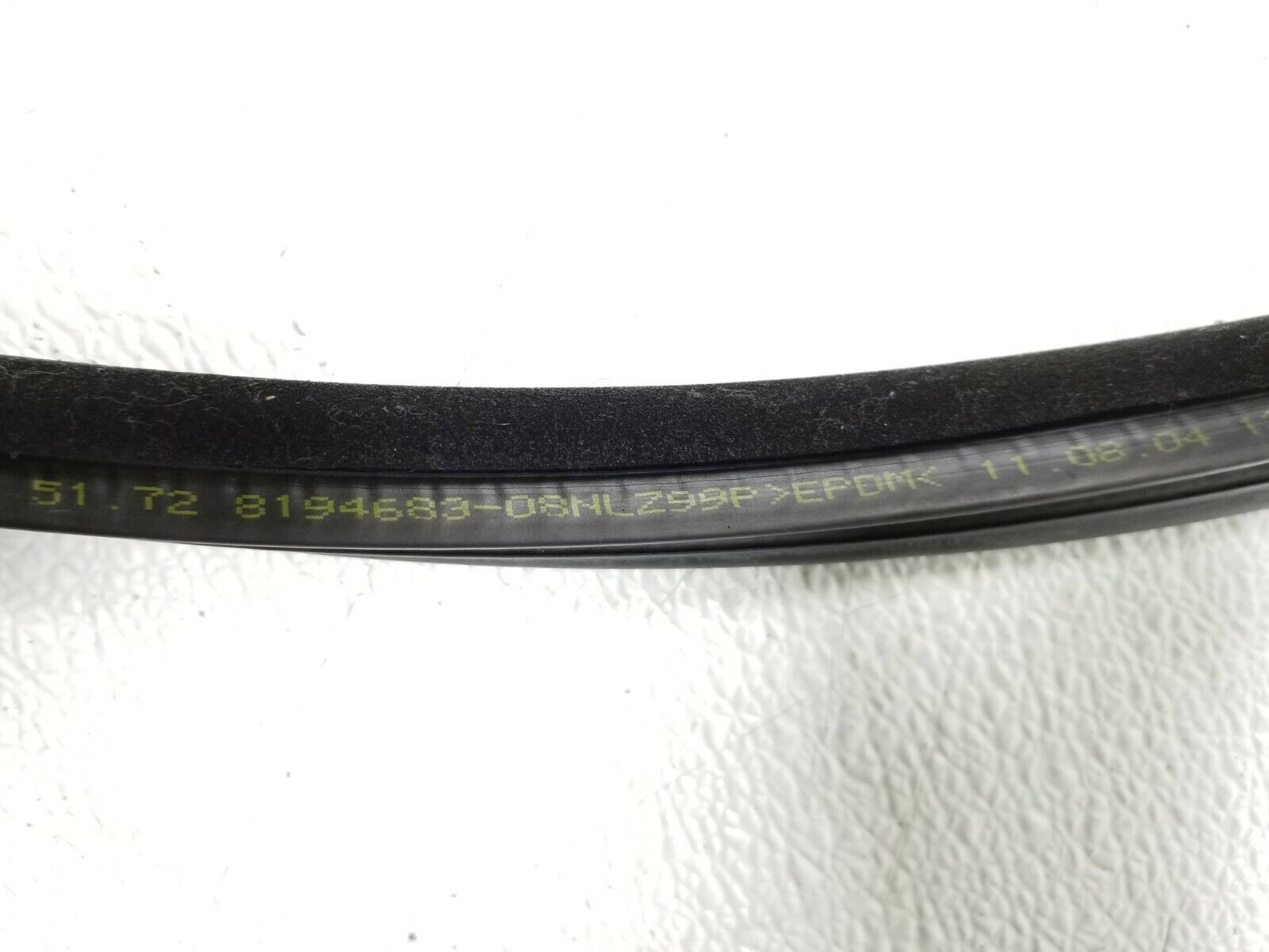 BMW E46 Sedan Rear Right Passenger Door Weatherstrip Seal - OEM Replacement Part for 01 02 03 04 05 Models | Perfect for Weather Protection & Noise Reduction