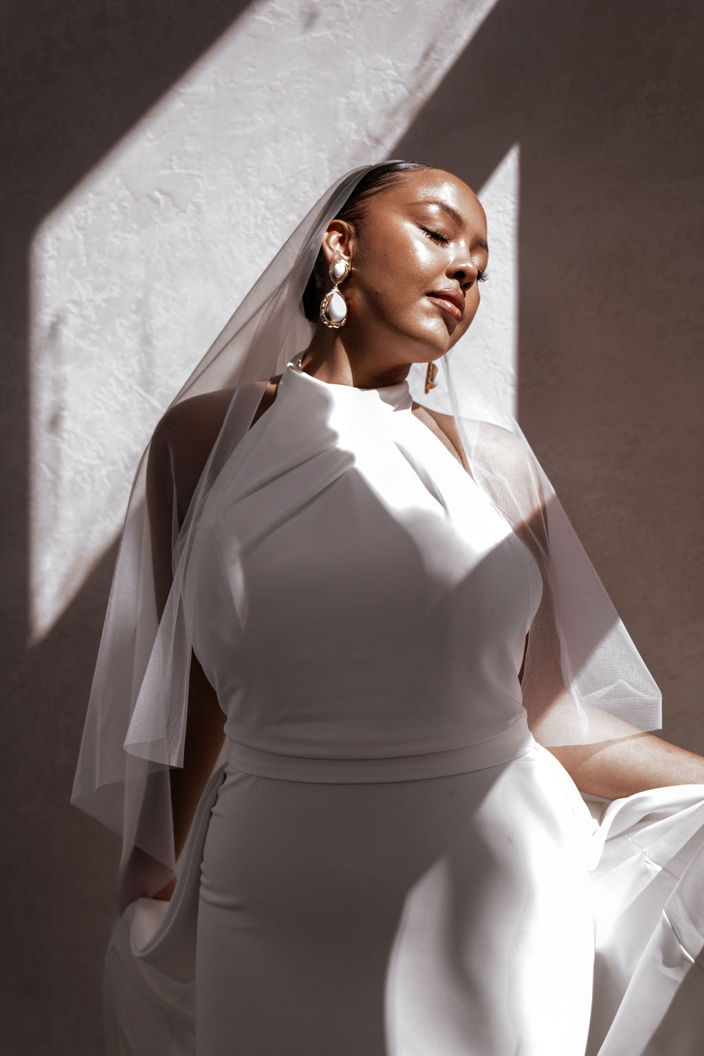 Quinn Veil - Elegant Bridal Accessory for Weddings, Parties & Special Occasions | Perfect for Brides, Prom & Formal Events
