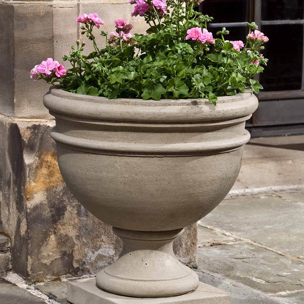 Campania International Montgomery Urn - Elegant Garden Urn for Outdoor Decor, Memorials & Planters | Perfect for Patios, Cemeteries & Home Landscaping