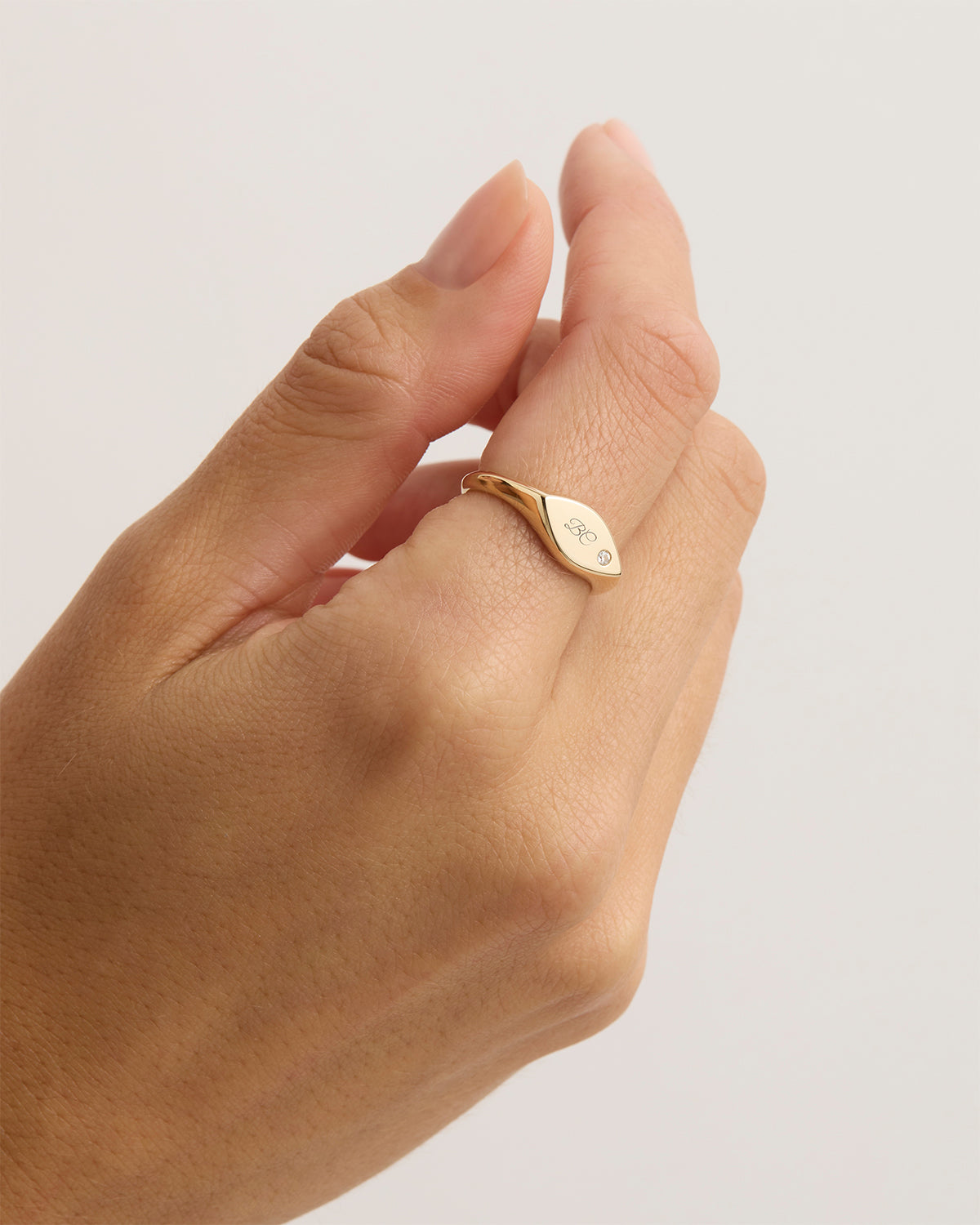 14K Solid Gold Petal Diamond Signet Ring for Women - Elegant Floral Jewelry Gift for Her - Perfect for Weddings, Anniversaries & Special Occasions