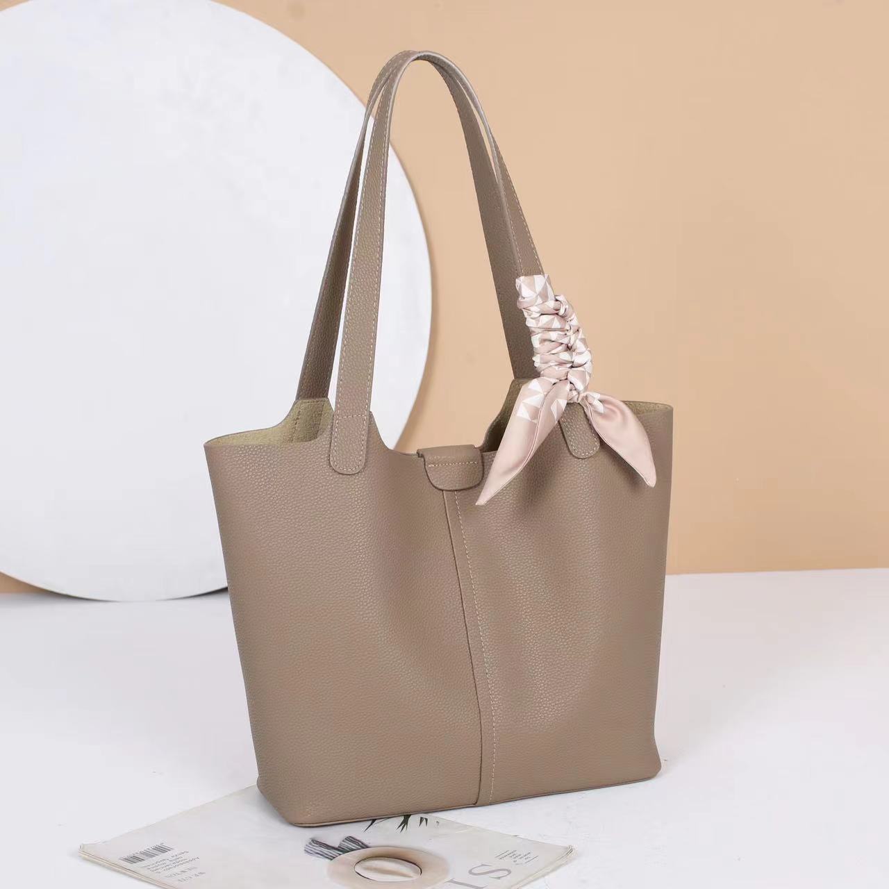 Effortless Everyday Carryall Tote Bag - Stylish & Spacious for Work, Travel & Shopping | Perfect for Office, Gym & Weekend Outings
