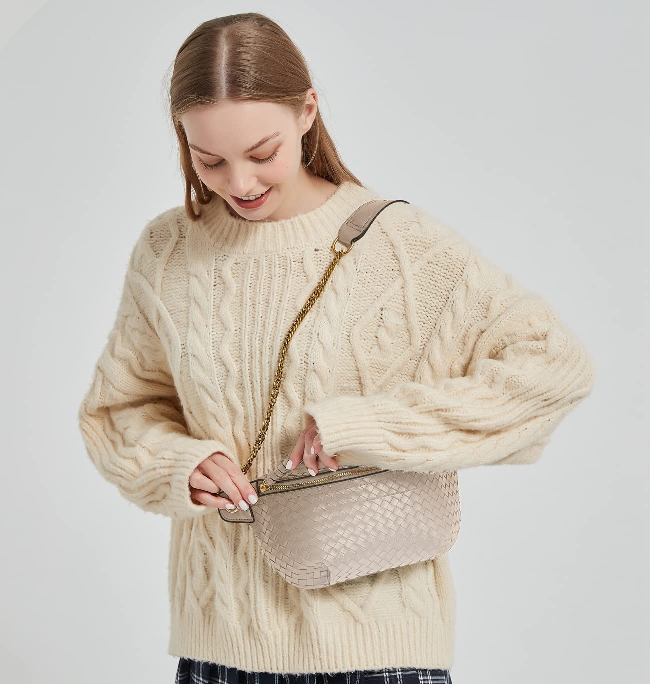Women's PU Leather Crossbody Fanny Pack - Stylish Shoulder Bag with Weave Design for Travel, Running, and Everyday Use