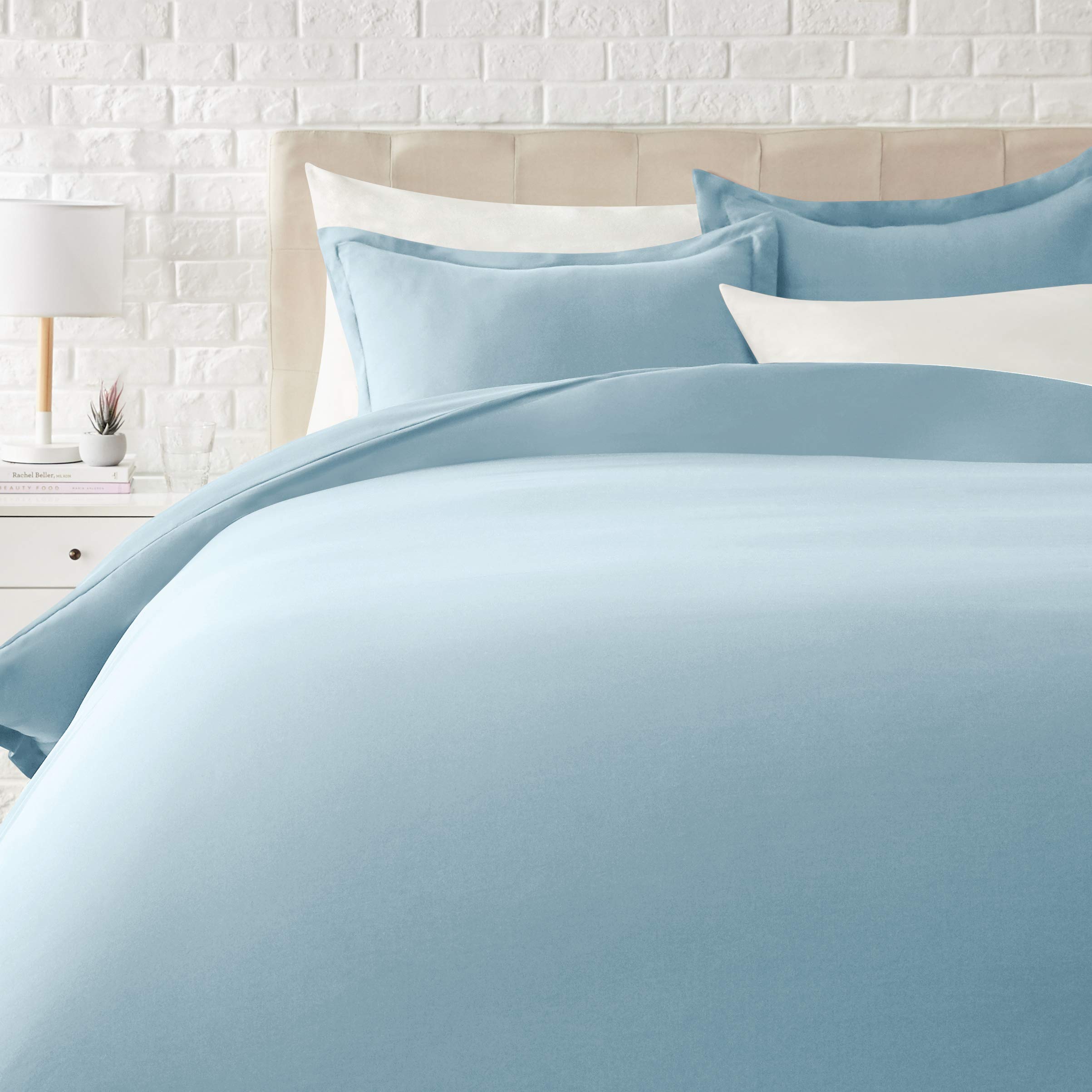 Amazon Basics Lightweight Microfiber Duvet Cover Set with Zipper Closure - King Size, Spa Blue | Soft Bedding for All Seasons, Perfect for Master Bedroom & Guest Room Decor