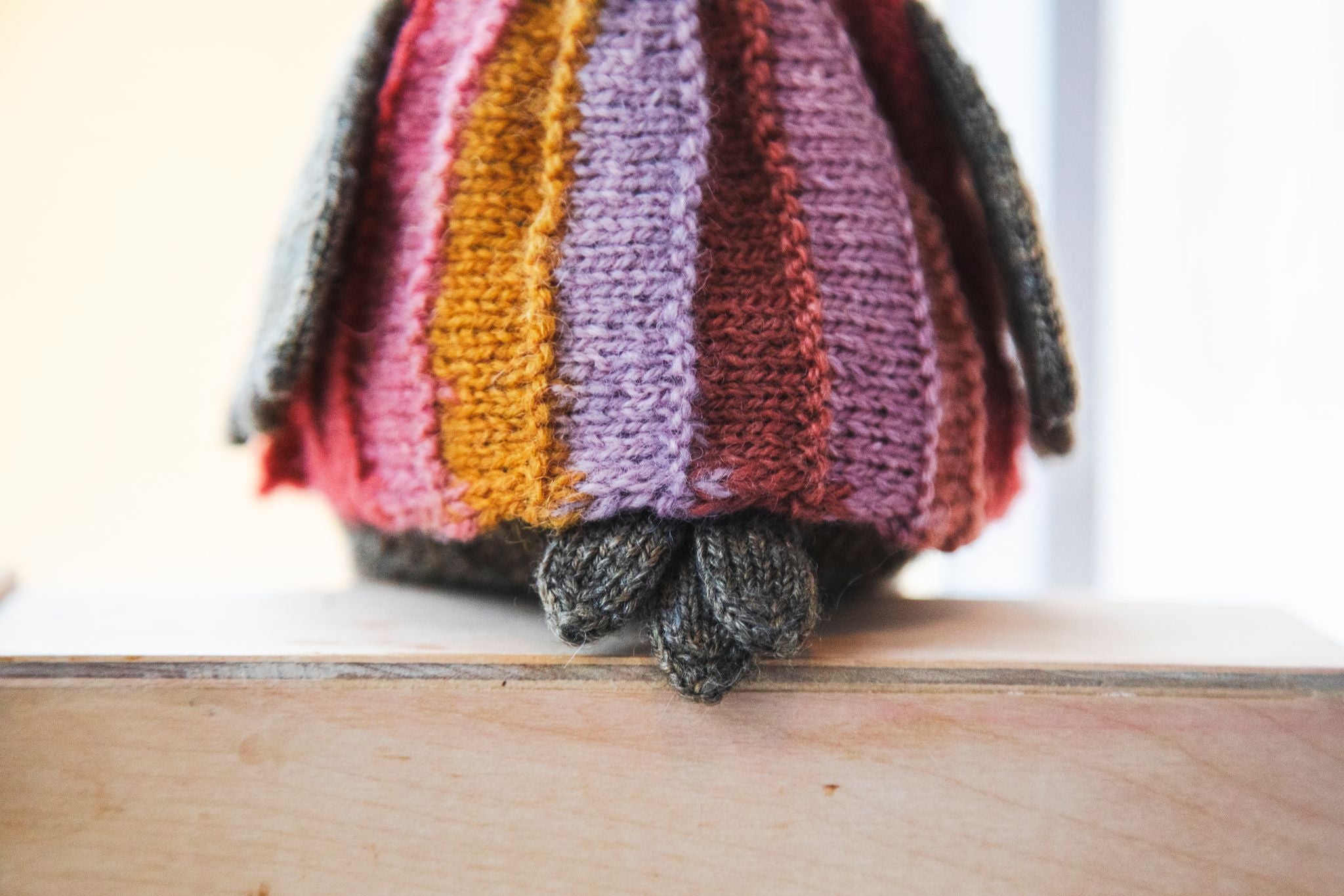 Mouche & Friends: Seamless Knitting Toys for Babies & Kids - Handmade Crochet Love by Cinthia Vallet - Perfect for Nursery Decor, Baby Shower Gifts & Sensory Play