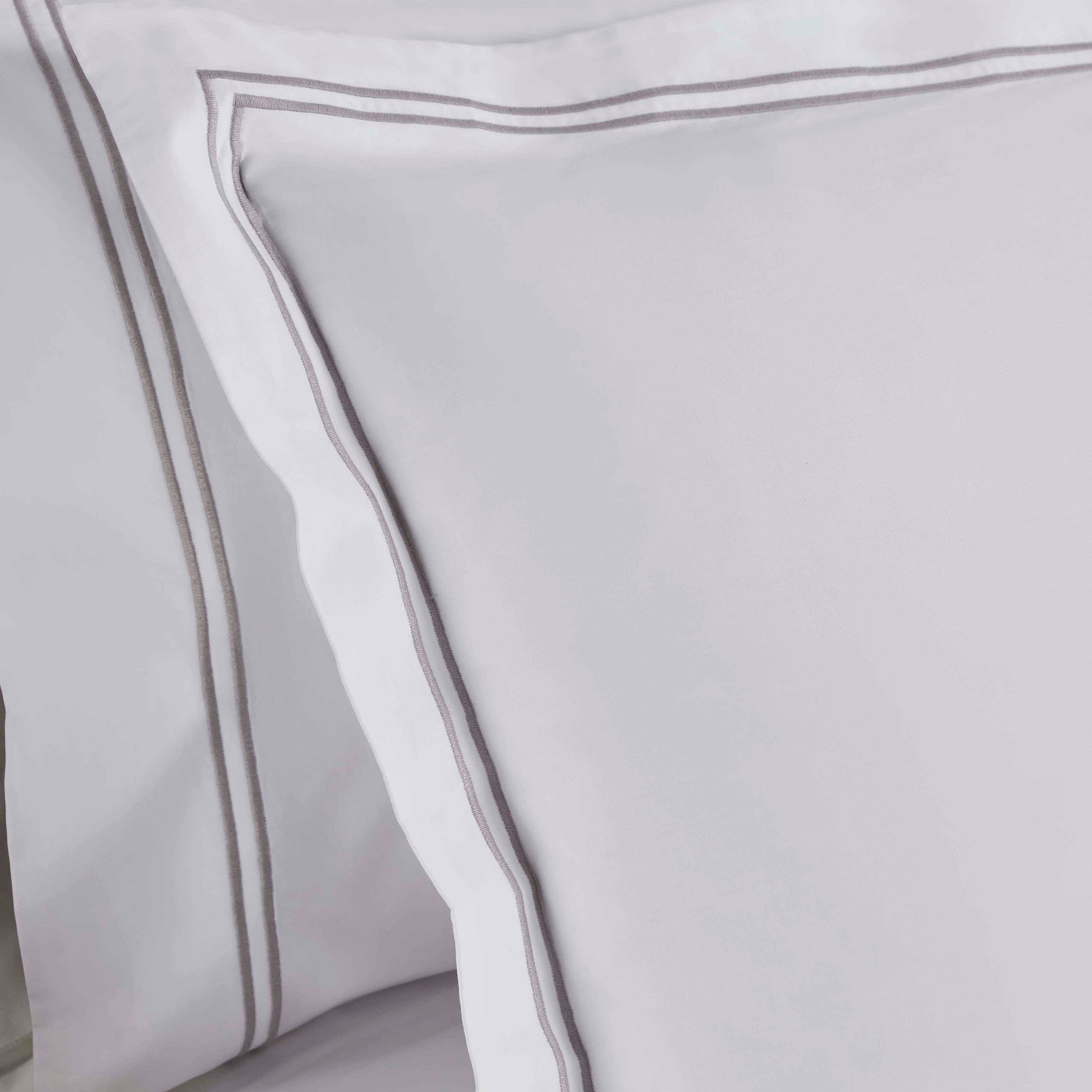 Premium Fieldstone Cotton 3-Piece Duvet Cover Set with Elegant Two-Line Embroidery - Soft & Breathable Bedding for Master Bedroom, Guest Room, or Luxury Hotel Decor
