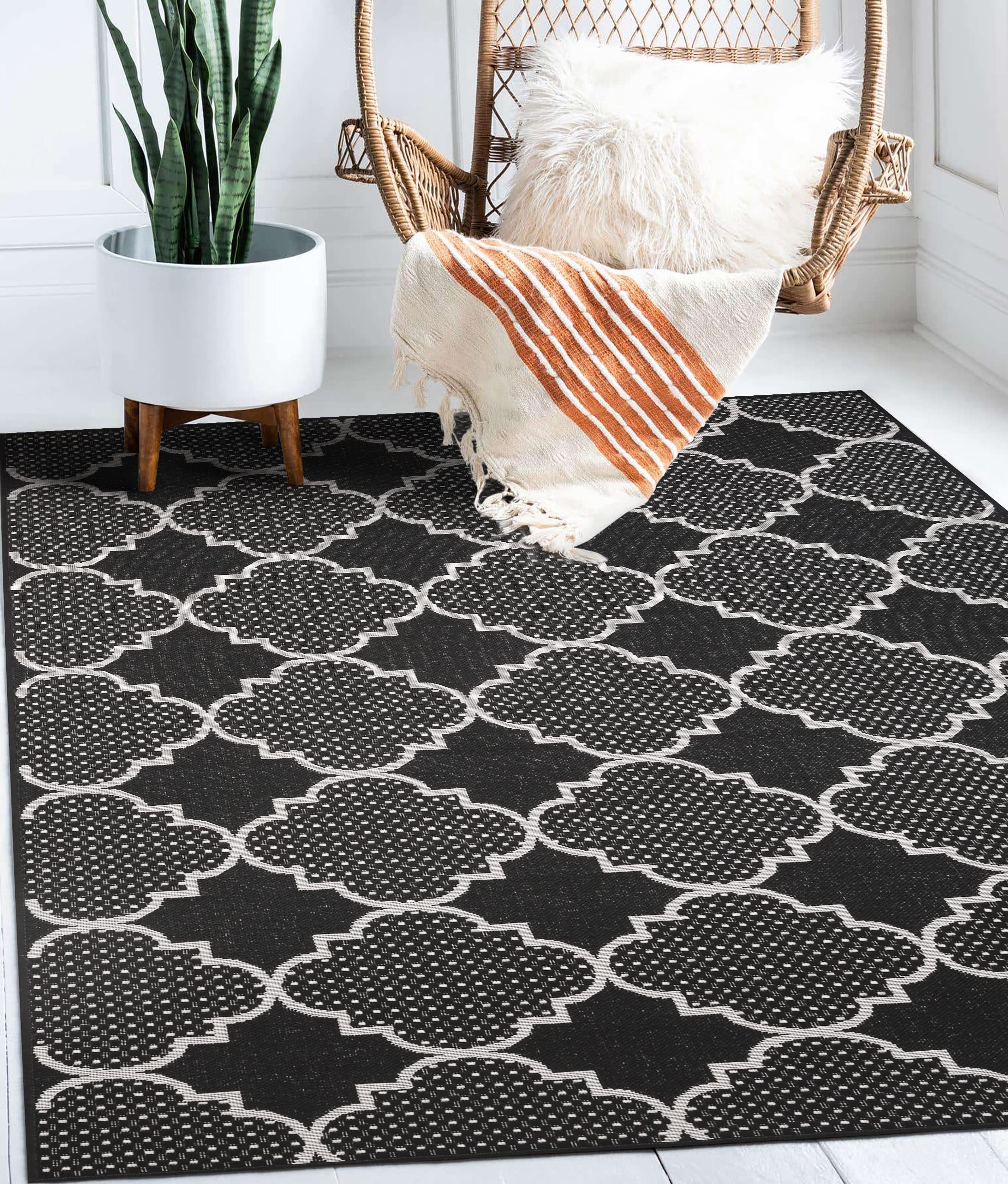 Modern Geometric Indoor/Outdoor Area Rug - 5x7 Weather-Resistant Black Carpet for Porch, Deck, Balcony, Backyard & Patio - Perfect for Outdoor Entertaining & Home Decor
