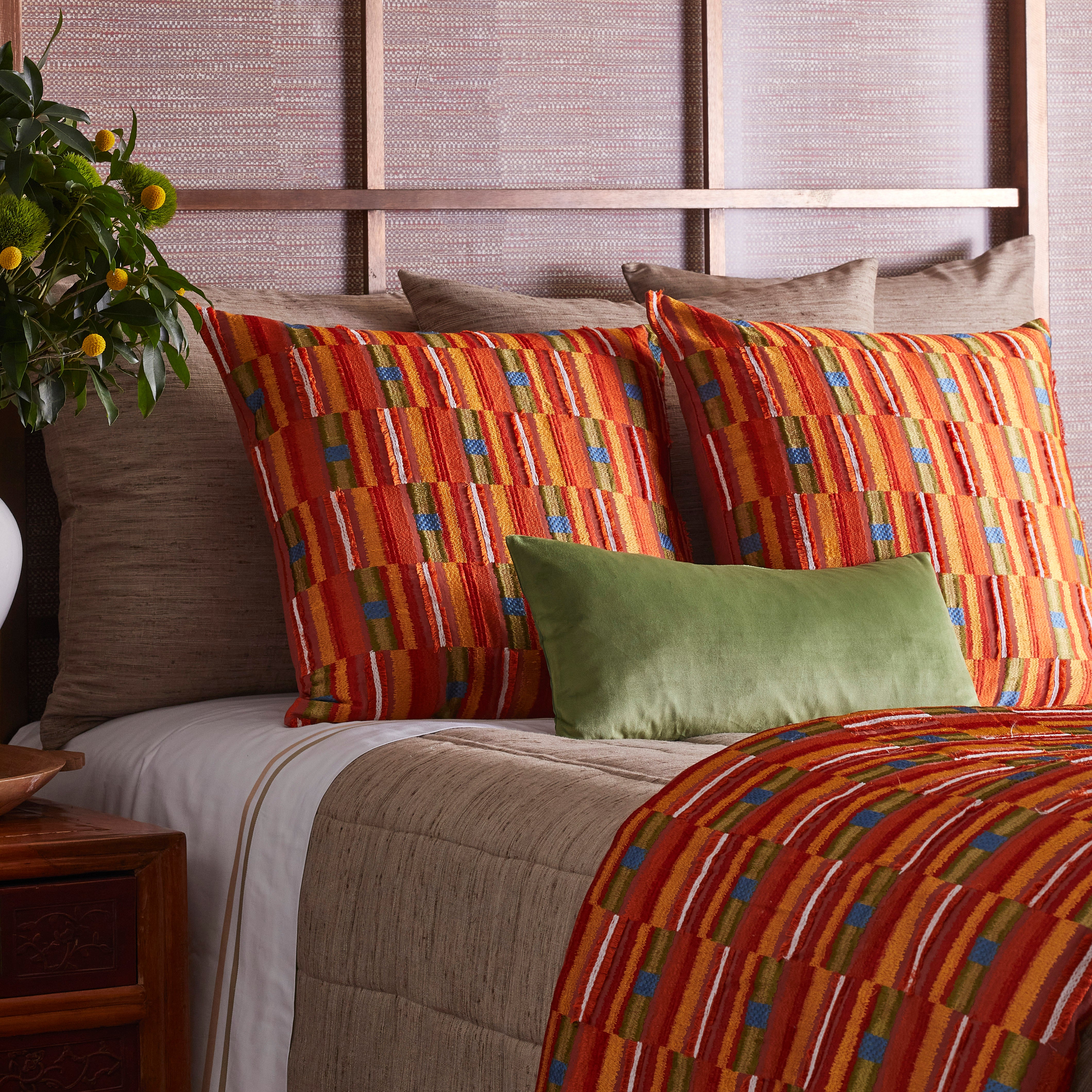 Pluma Throw Blanket - Soft & Cozy Lightweight Throw for Couch, Bed, Sofa - Perfect for Home, Office, and Travel