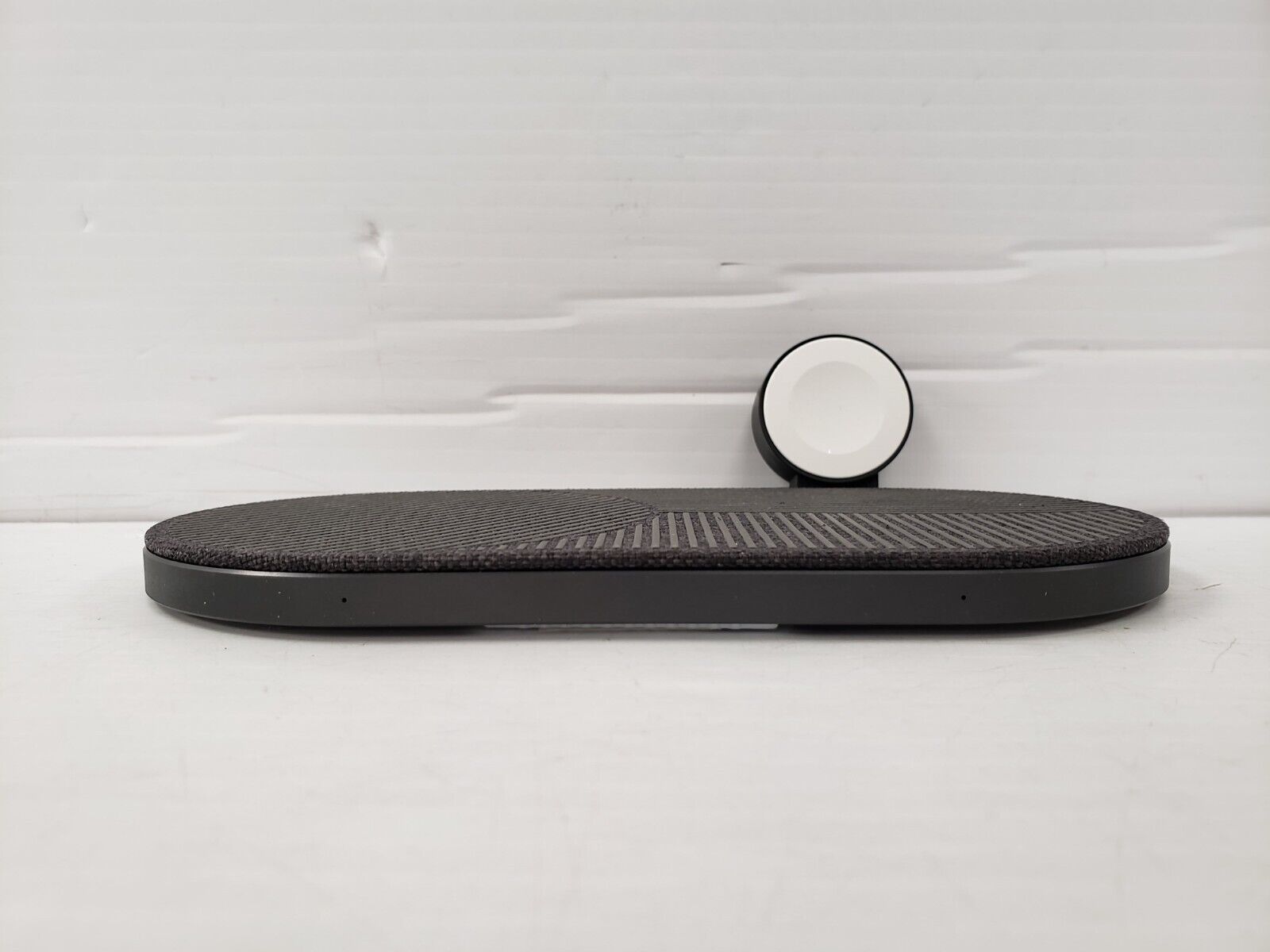 Native Union DROPXLW01 Fast Wireless Charger - Qi-Certified 15W Charging Pad for iPhone 14/13/12, Samsung Galaxy S23/S22 - Perfect for Home, Office & Nightstand Charging
