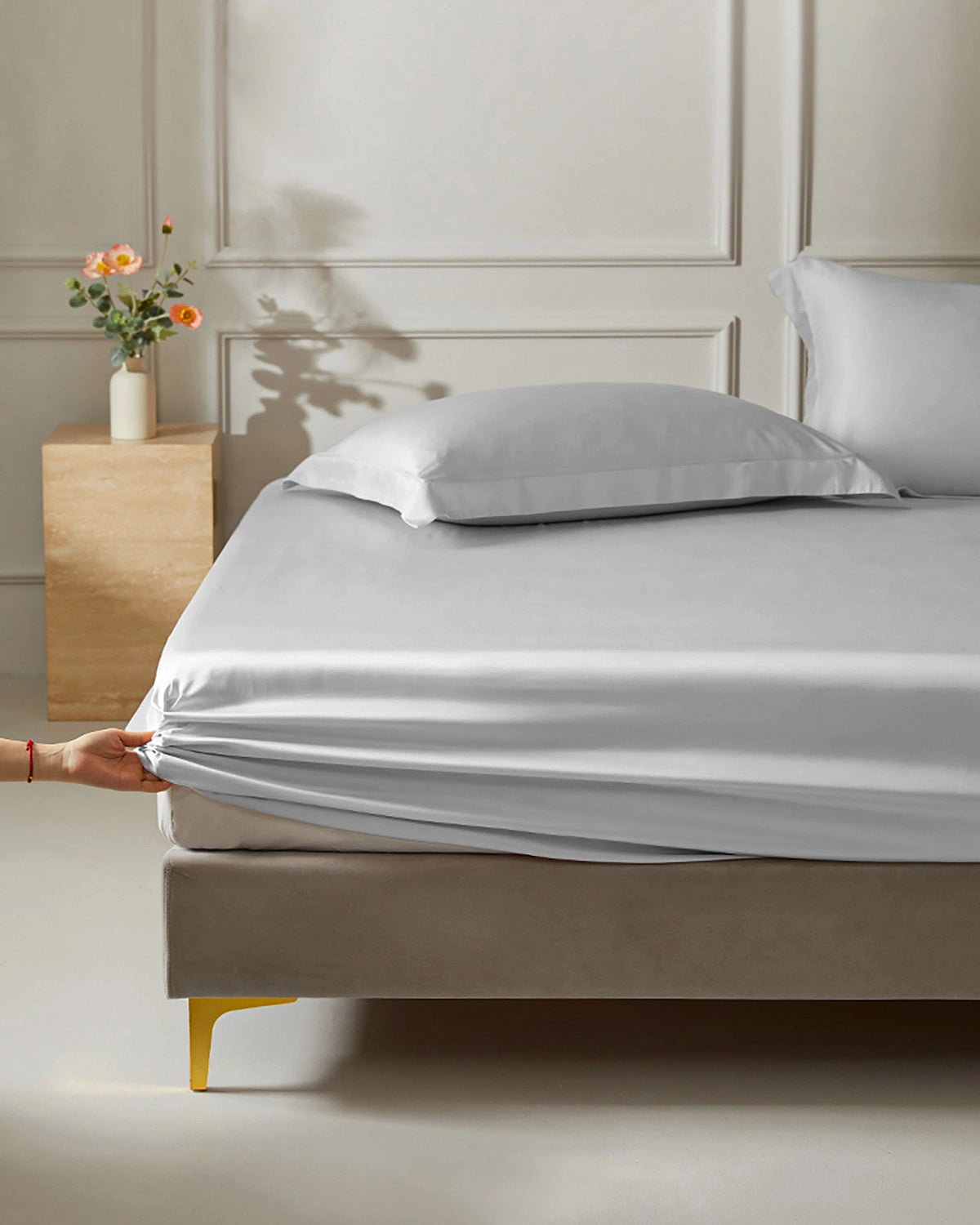 22 Momme Premium Silk Fitted Sheet - Queen Size, 100% Mulberry Silk Bed Sheet with Deep Pockets (16