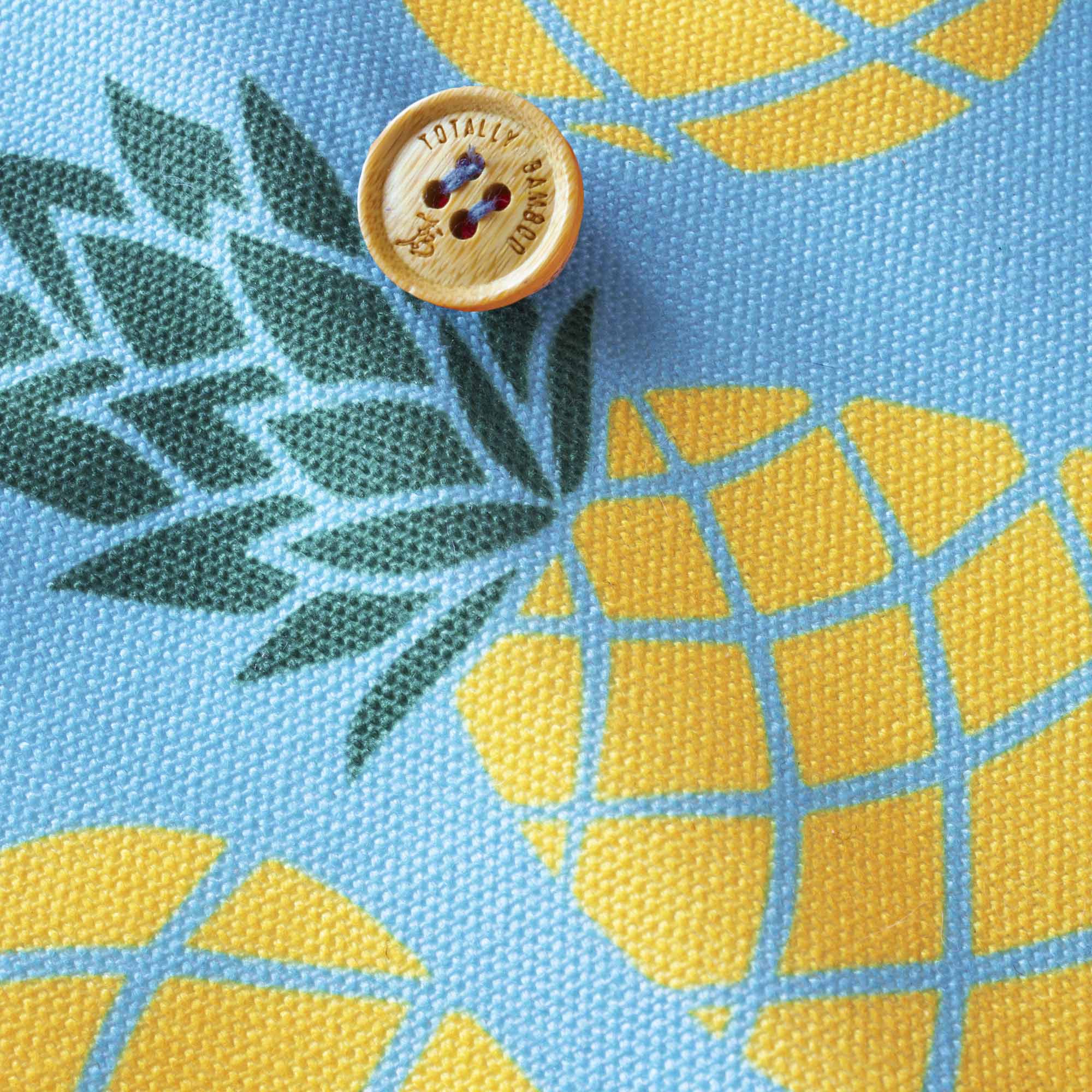 Portable Reusable Utensil Set with Pineapple Travel Roll - Eco-Friendly Cutlery Kit for Camping, Travel & Picnics