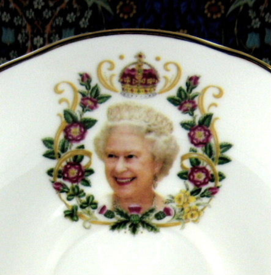 Queen Elizabeth II Diamond Jubilee Commemorative Cup and Saucer Set - English Bone China 2012 Limited Edition - Perfect for Royal Collectors, Tea Parties & British Memorabilia Displays