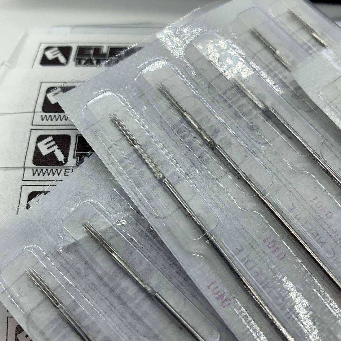 Professional Tattoo Needles - 50pcs Long Bar Curved Magnum 5CM for Smooth Tattooing - Perfect for Lining, Shading & Coloring - Ideal for Tattoo Artists & Beginners