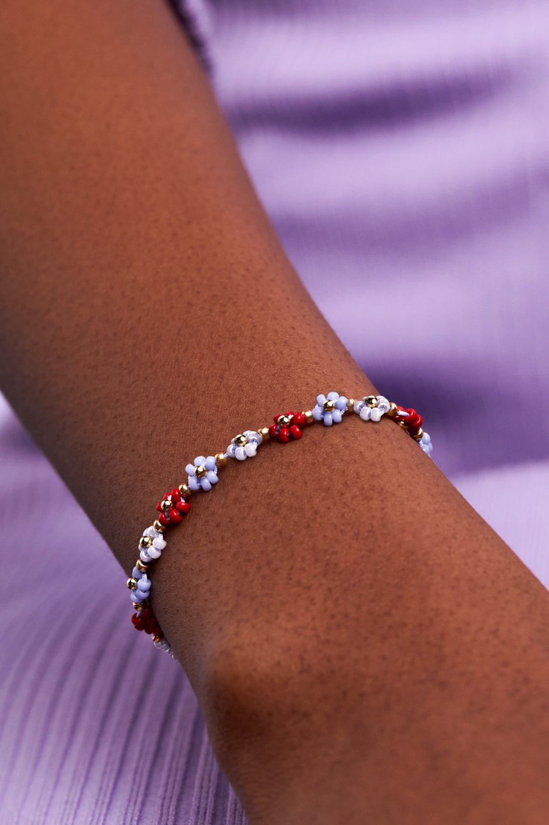 Daisy Chain Bracelet for Women - Elegant Floral Beaded Jewelry Gift for Her | Perfect for Weddings, Parties & Everyday Wear