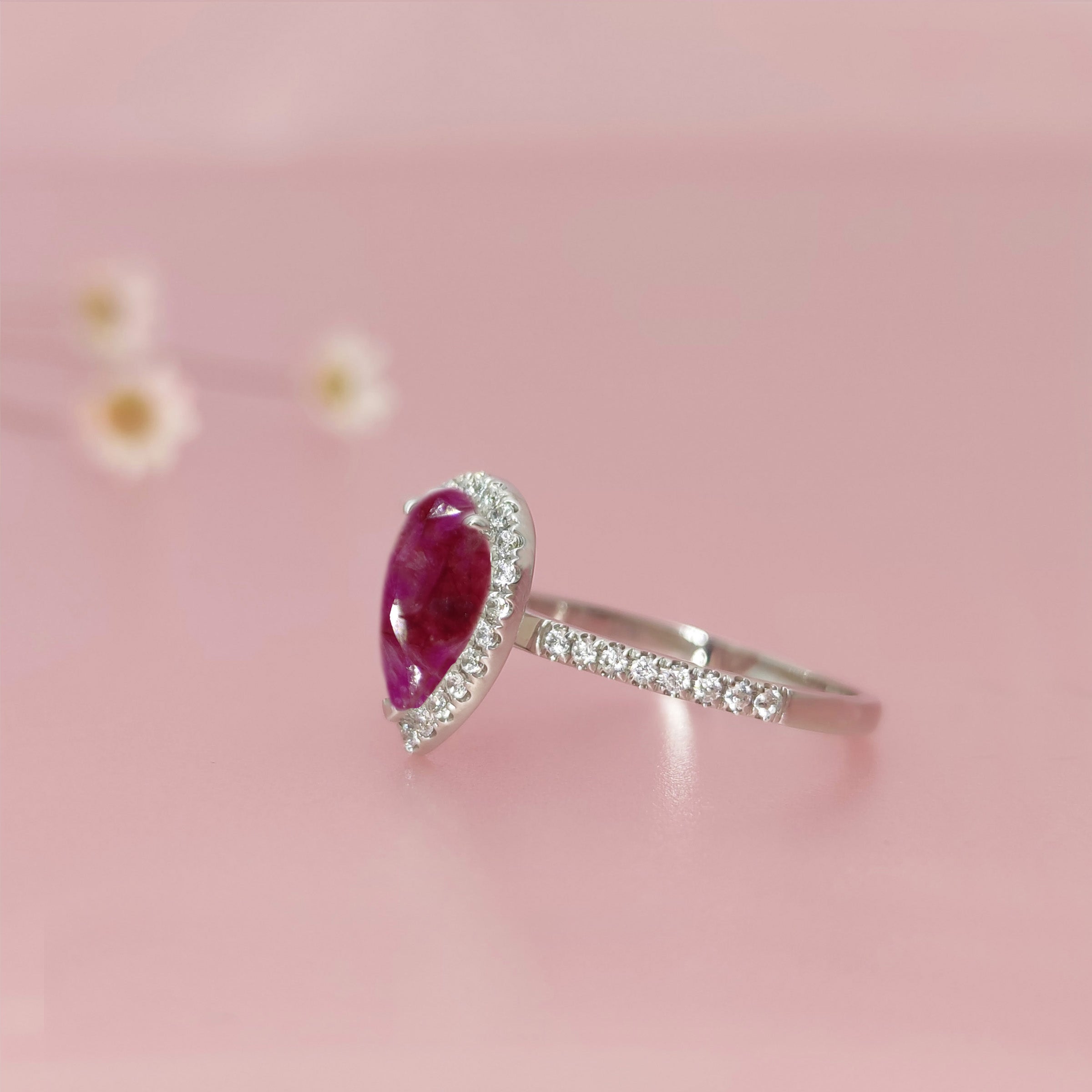 Elegant Teardrop Dried Flower Halo Solid Gold Ring for Weddings, Funerals & Special Occasions - Perfect Bridal Jewelry, Memorial Keepsake or Gift