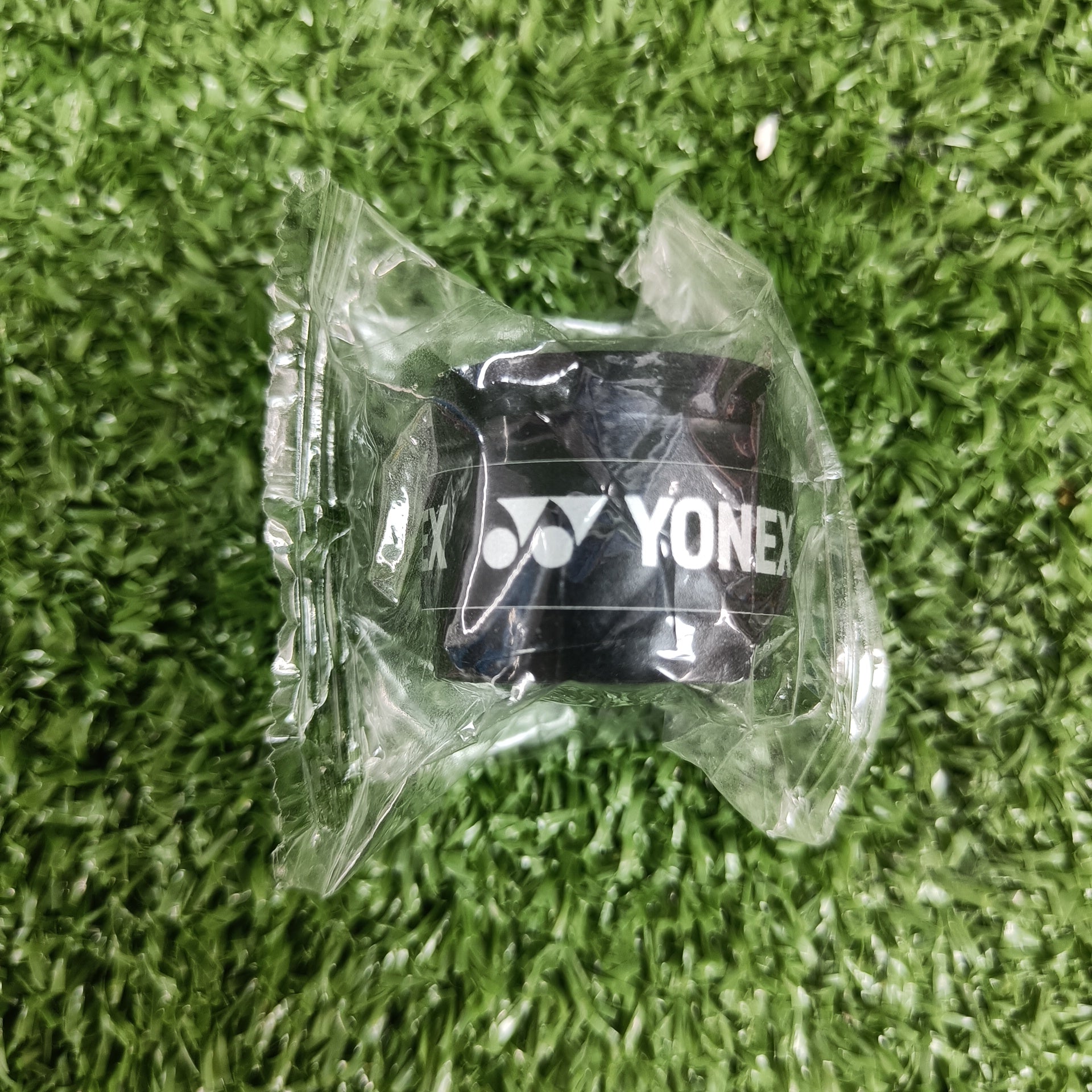 Yonex Super Grap Overgrip for Tennis & Badminton Rackets | Sweat-Absorbent, Non-Slip Grip Tape | Perfect for Professional Players & Sports Enthusiasts | Ideal for Tournaments, Training & Casual Play