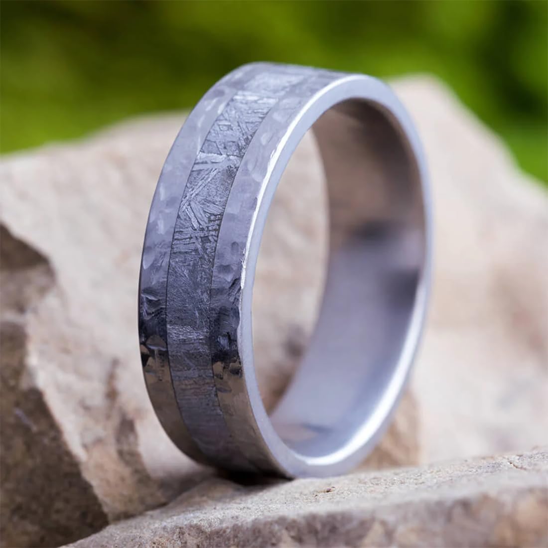 Gibeon Meteorite & Titanium Men's Wedding Band - 7mm Comfort-Fit Hammered Unisex Ring for Men & Women - Perfect for Engagement, Anniversary & Everyday Wear
