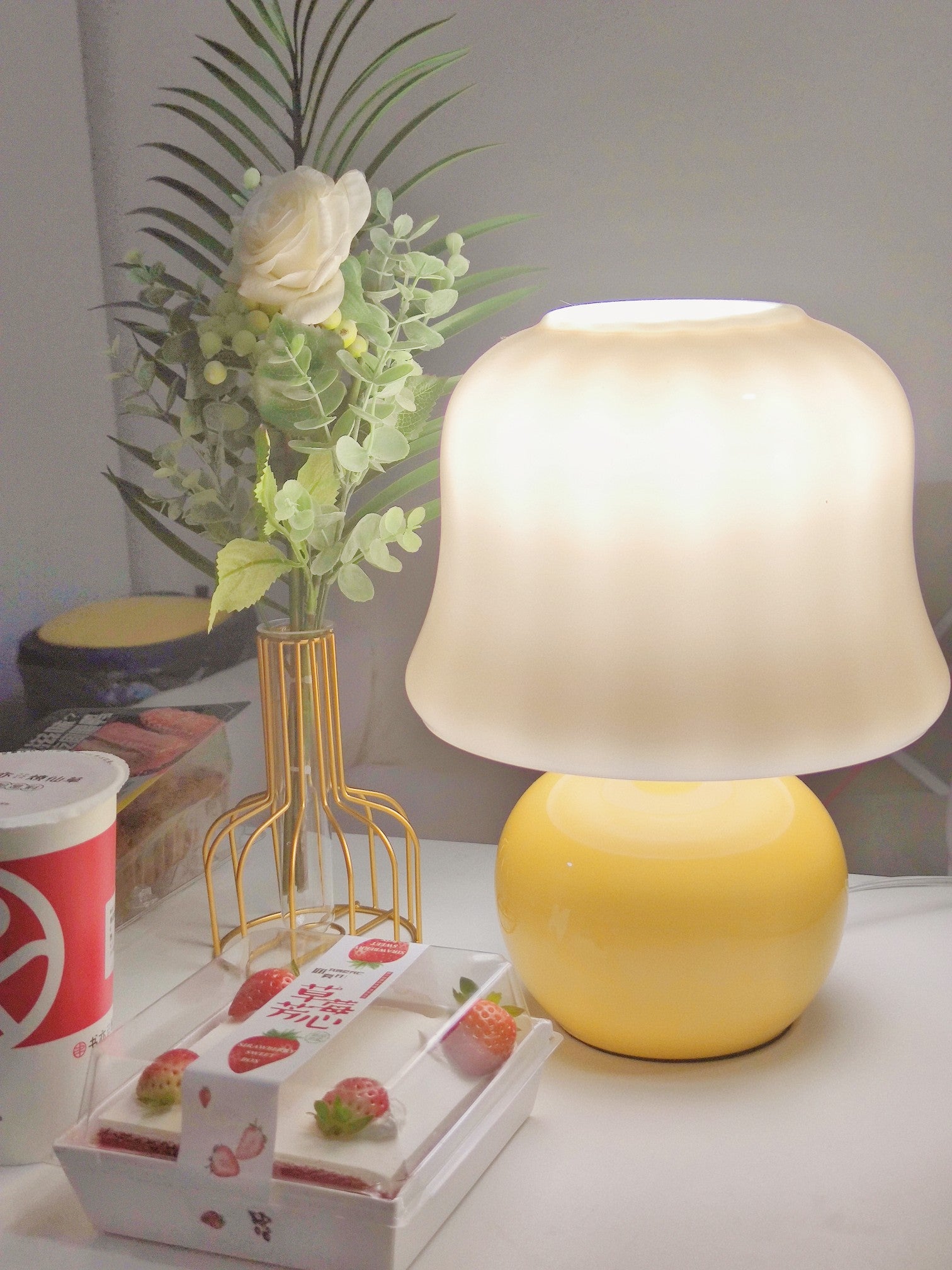 Creamy Mushroom Table Lamp - Soft Glow Night Light for Bedroom, Nursery, Living Room - Modern Decorative Lighting for Cozy Ambiance