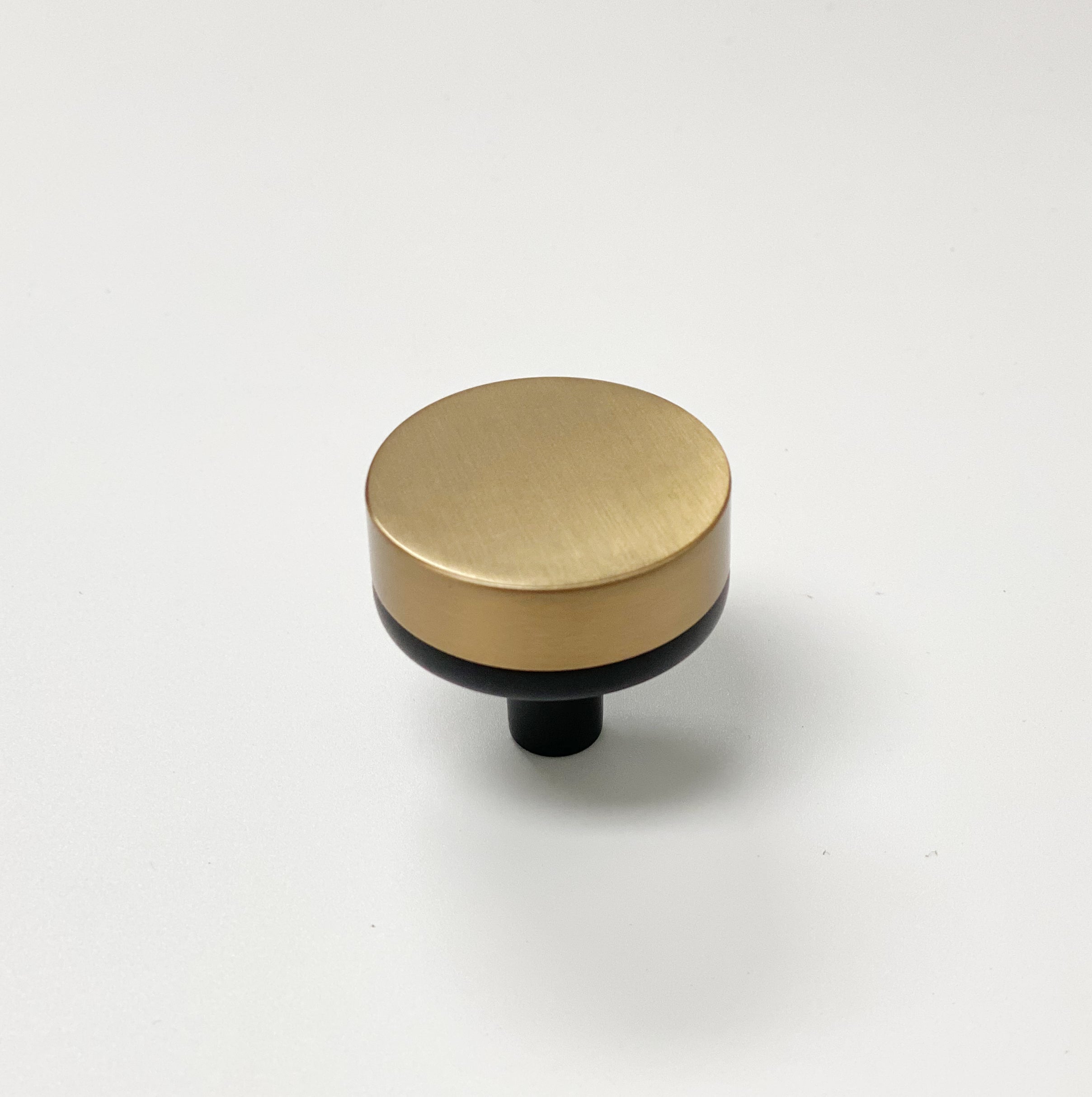 Smooth Select Black and Champagne Bronze Dual Finish Cabinet Knobs and Pulls - Elegant Hardware for Kitchen, Bathroom & Furniture Upgrade