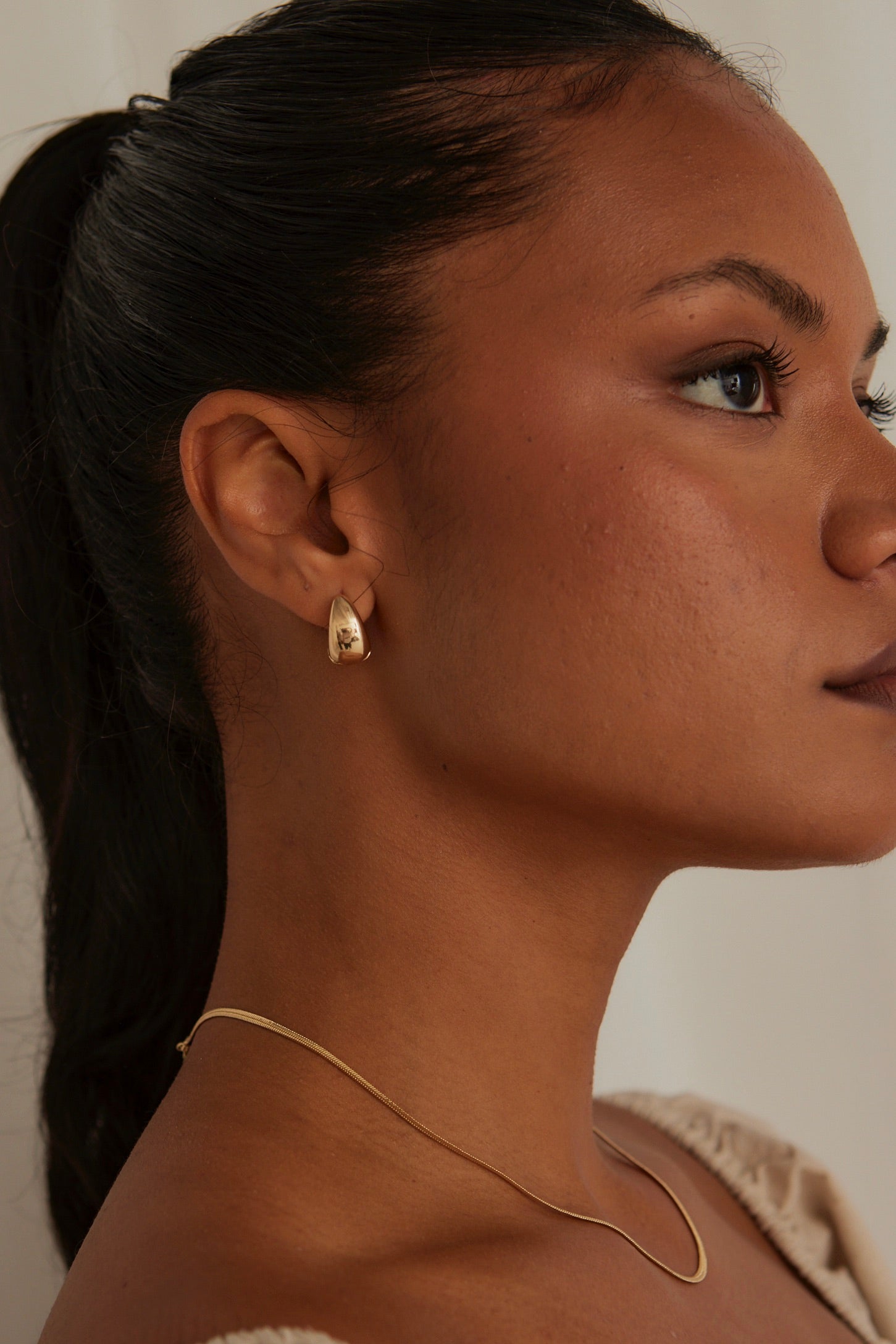 Chunky Oval Gold Hoop Earrings for Women - 14K Gold Plated Statement Jewelry - Perfect for Parties, Weddings & Everyday Wear