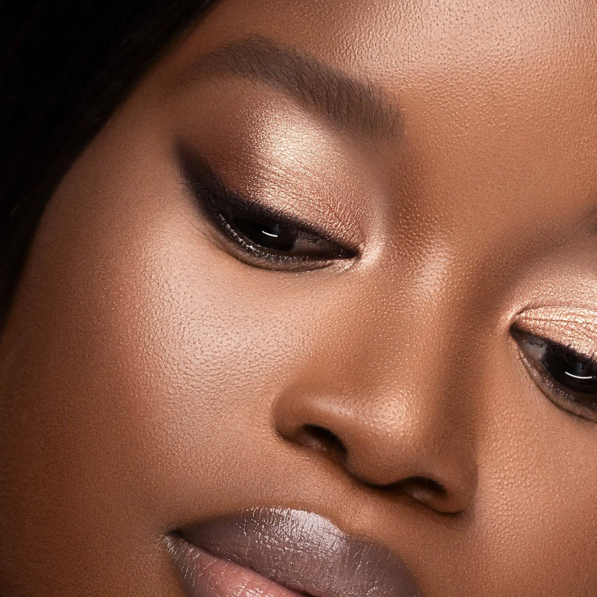 My Dream Eyeshadow Palette - 18 Highly Pigmented Matte & Shimmer Shades for Stunning Eye Makeup | Perfect for Daytime, Night Out, and Special Occasions