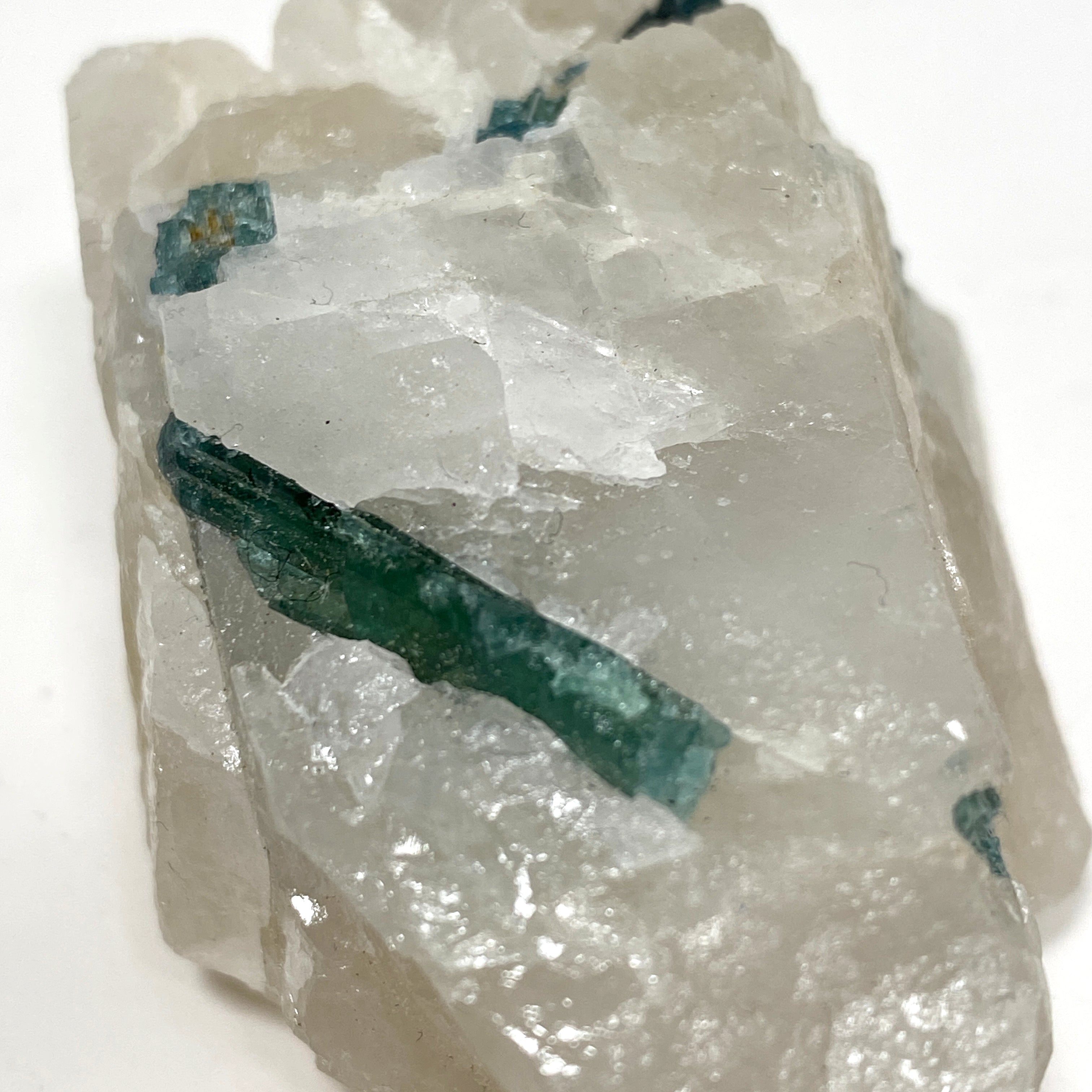 Natural Green Tourmaline on Quartz Crystal - Healing Stone for Meditation, Energy Cleansing & Spiritual Growth - Perfect for Home Decor, Reiki & Jewelry Making
