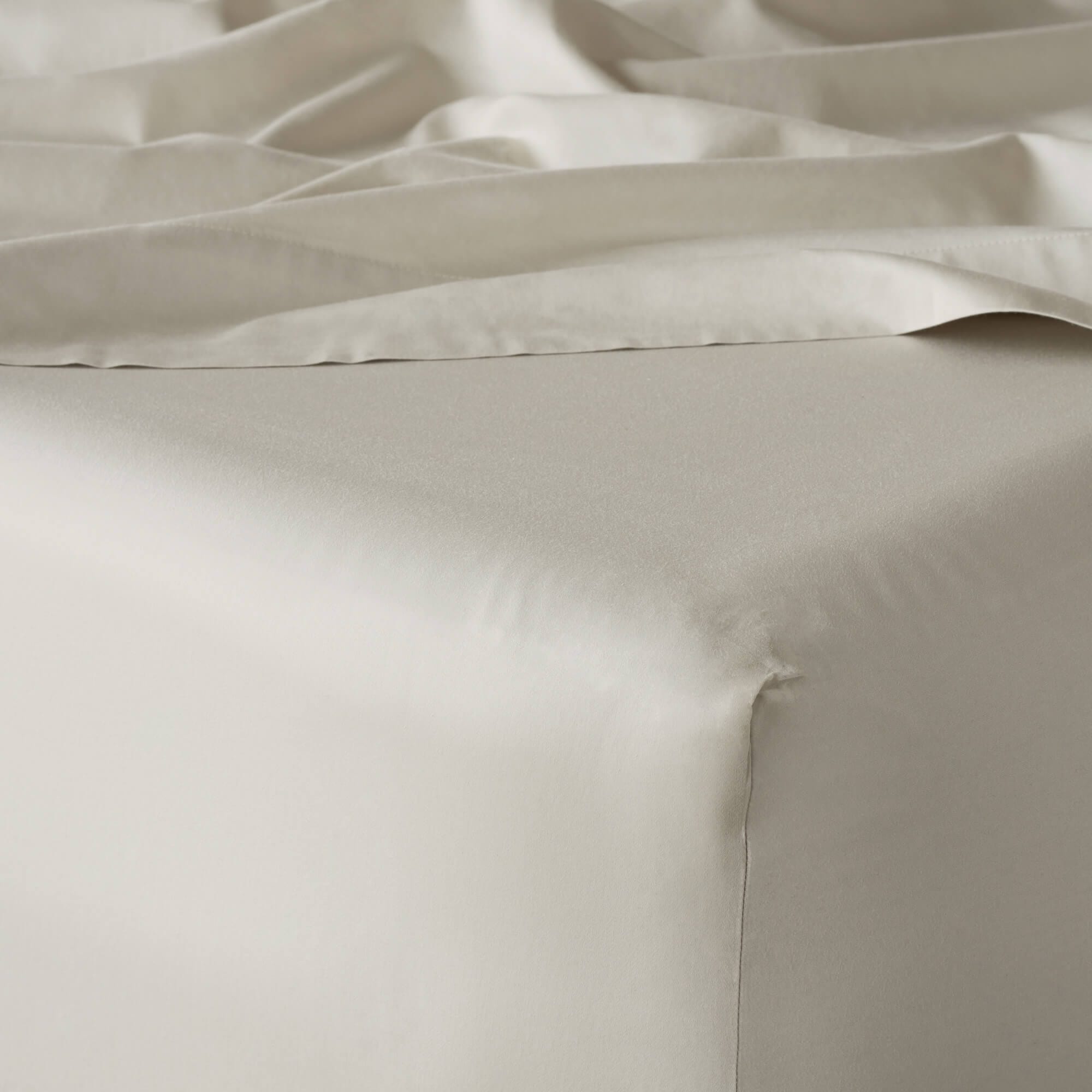 Organic Cotton Bedding Set - Soft & Breathable Resort Style Sheet, Duvet Cover & Pillowcase - Perfect for Luxury Hotels, Vacation Homes & Cozy Bedrooms