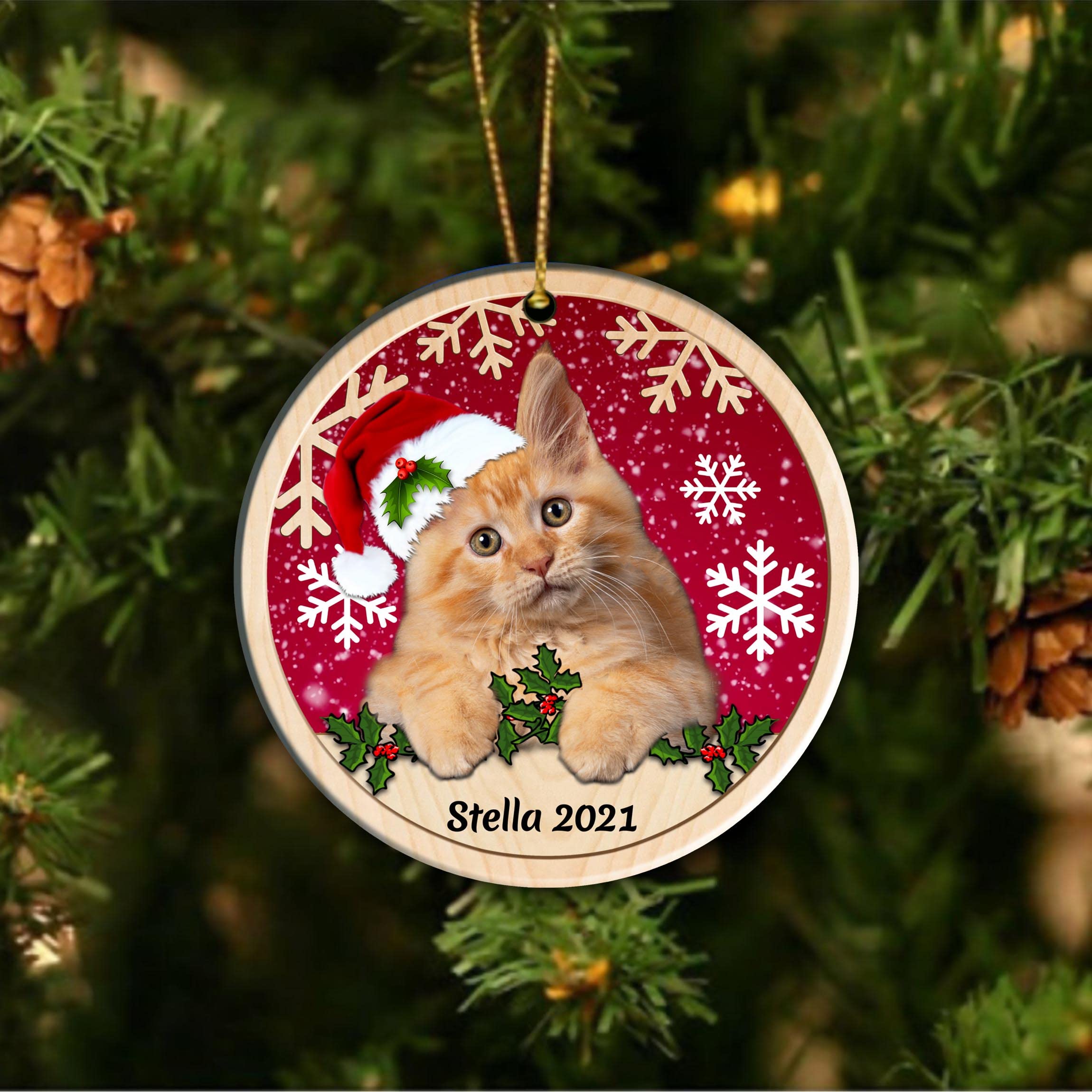 Personalized Maine Coon Cat Christmas Ceramic Ornament - Custom Name Xmas Tree Hanging Decor for Cat Lovers - Perfect Gift for Pet Owners & Holiday Home Decoration
