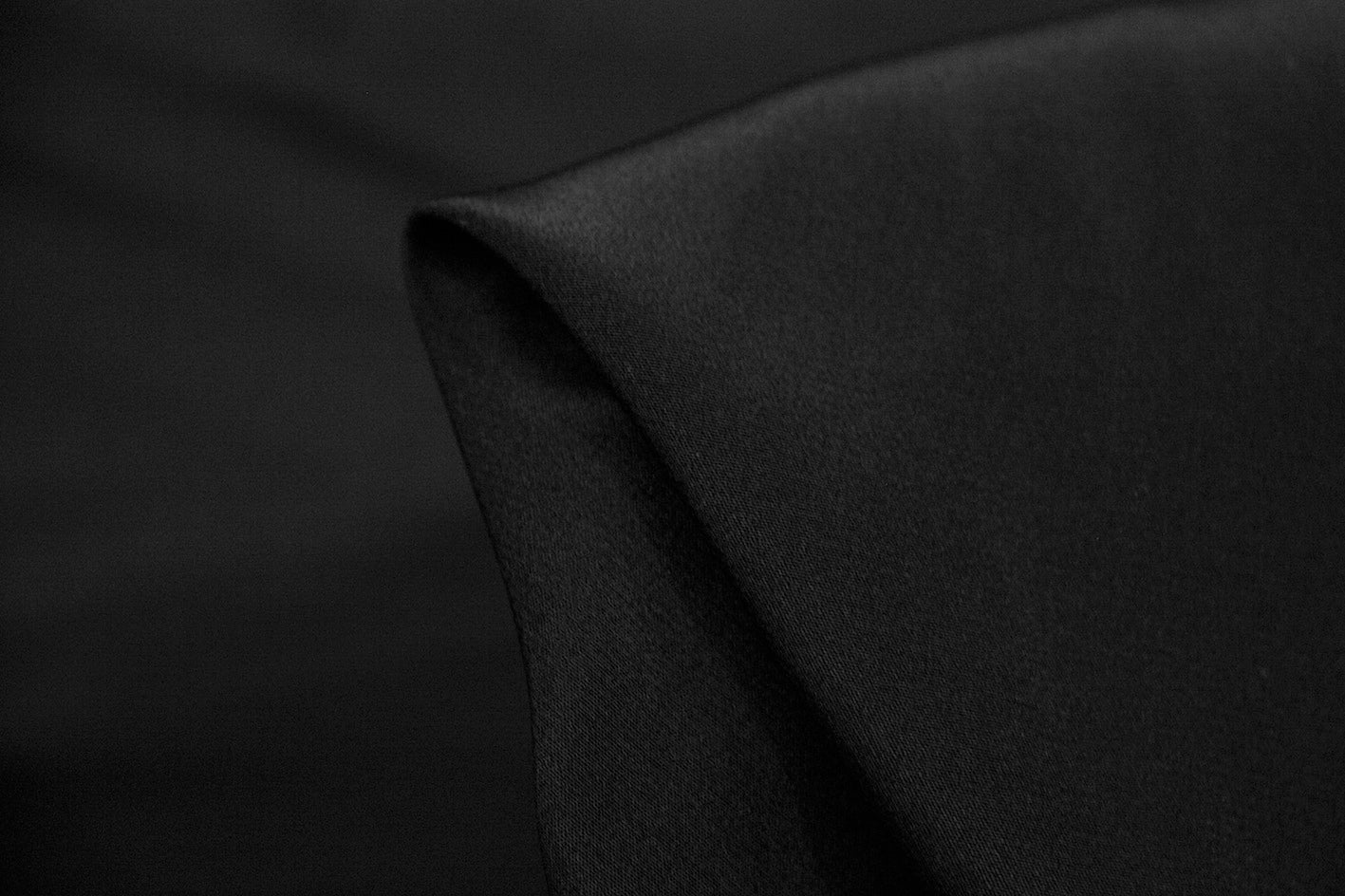 Premium Black Silk Crepe de Chine Fabric - Luxurious Soft & Breathable Material for Dresses, Scarves & Evening Wear - Perfect for Sewing, Fashion Design & DIY Projects