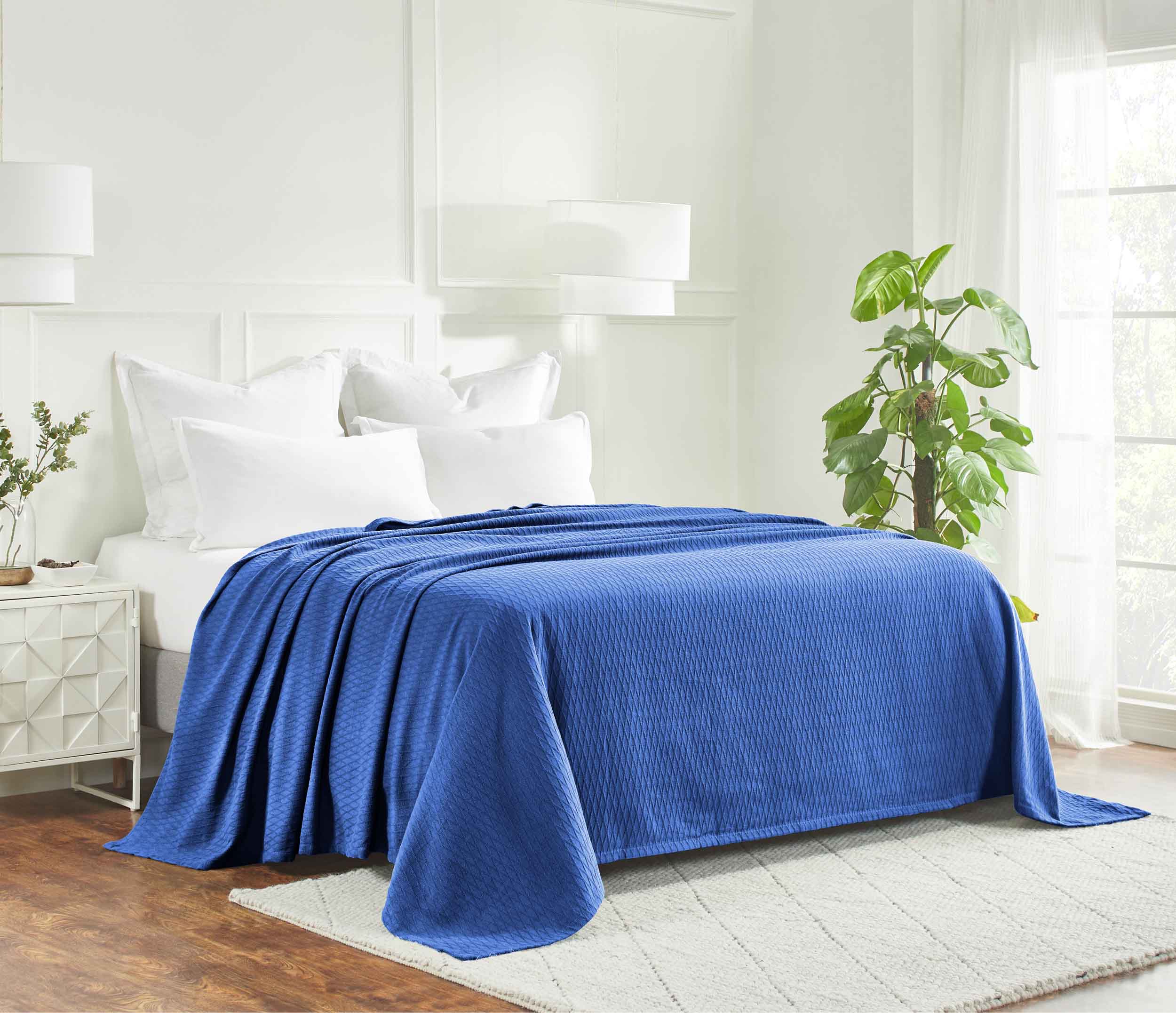 Premium Cotton All-Season Diamond Pattern Bed Blanket & Sofa Throw - Soft Cozy Blanket for Bedroom, Living Room, Travel and Gift Giving