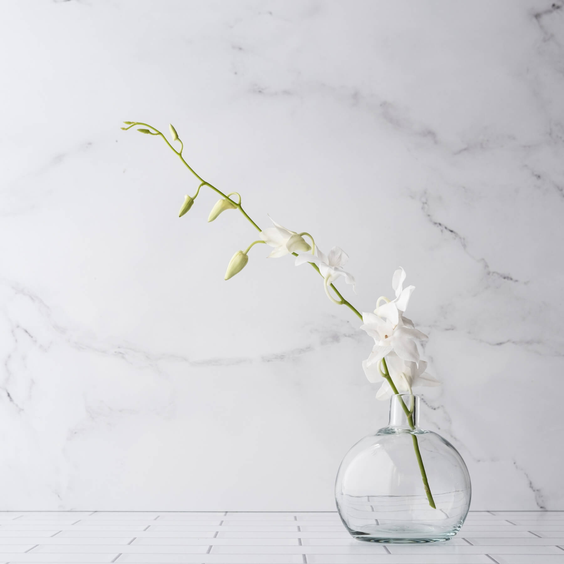 1423 Ball Bud Vase - Elegant Crystal Flower Vase for Small Bouquets, Wedding Centerpieces & Home Decor