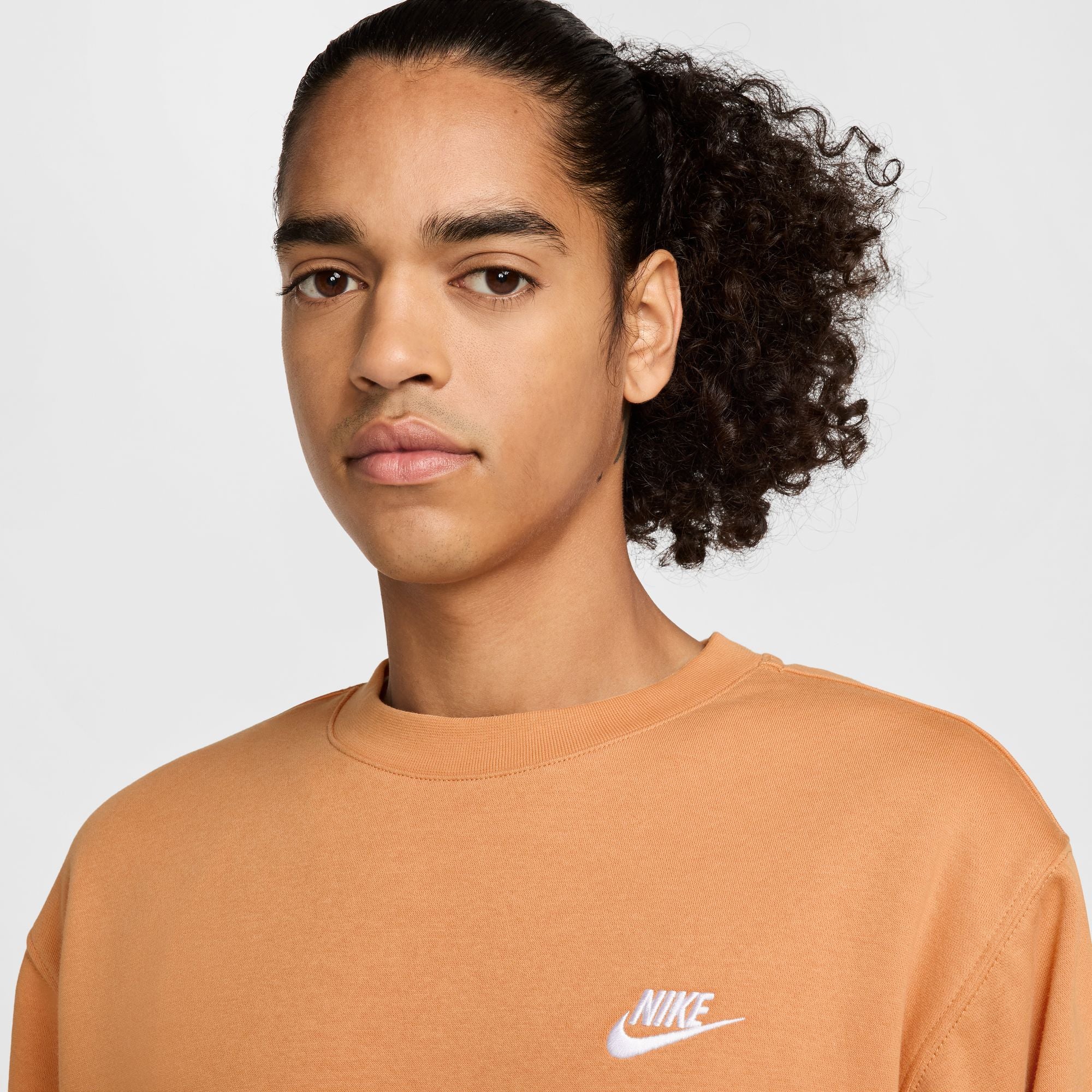Men's Nike Sportswear Club Fleece Crew Sweatshirt - Comfortable Cotton Blend Pullover for Casual Wear, Gym & Lounge - Classic Logo Design for Everyday Style