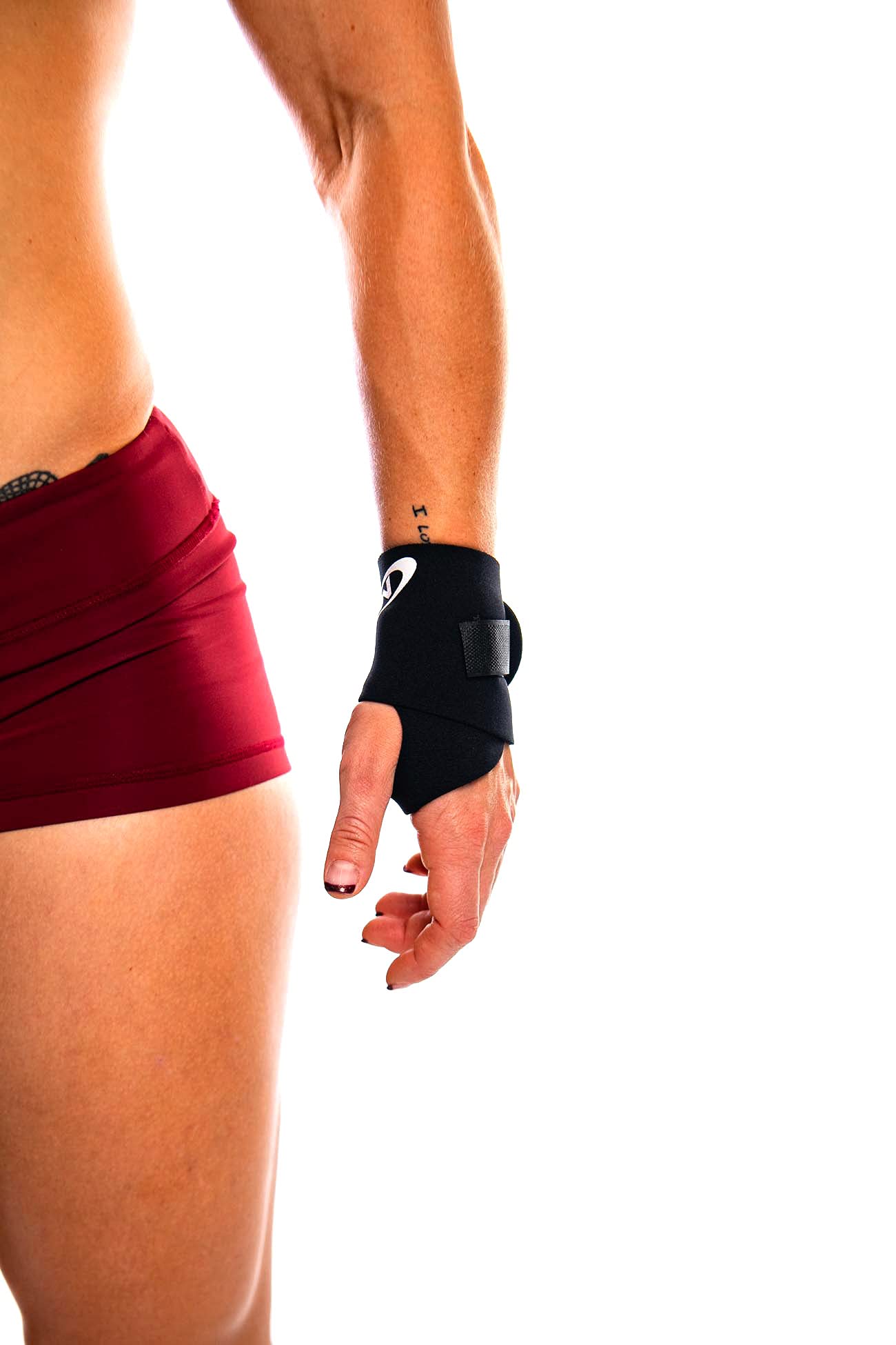 Nevin Neoprene Single Wrist Support Brace - Adjustable & Breathable for Weightlifting, Gym, Tennis & Pain Relief (Red) - Ideal for Workouts, Sports & Injury Recovery