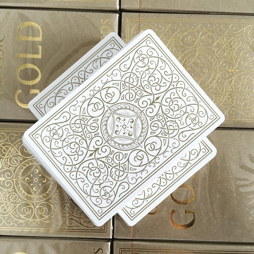 Premium Classic Gold Playing Cards - Elegant & Durable for Poker, Blackjack, Magic Tricks & Casino Nights