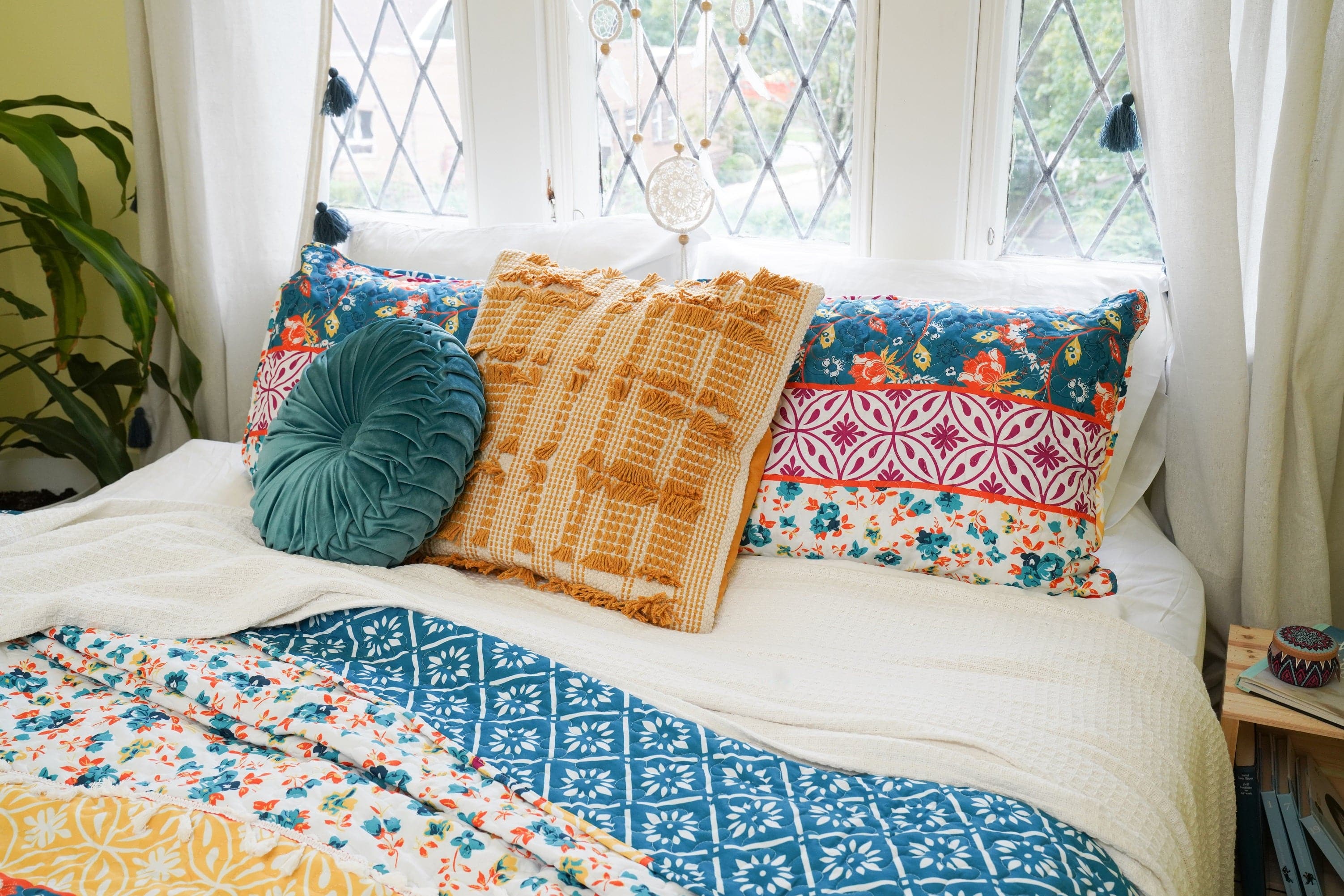 Soft Waffle Knit Cotton Blanket with Tassel Fringe - Cozy Throw Coverlet for Bed, Couch & Nursery - Perfect for Winter, Gifts & Home Decor