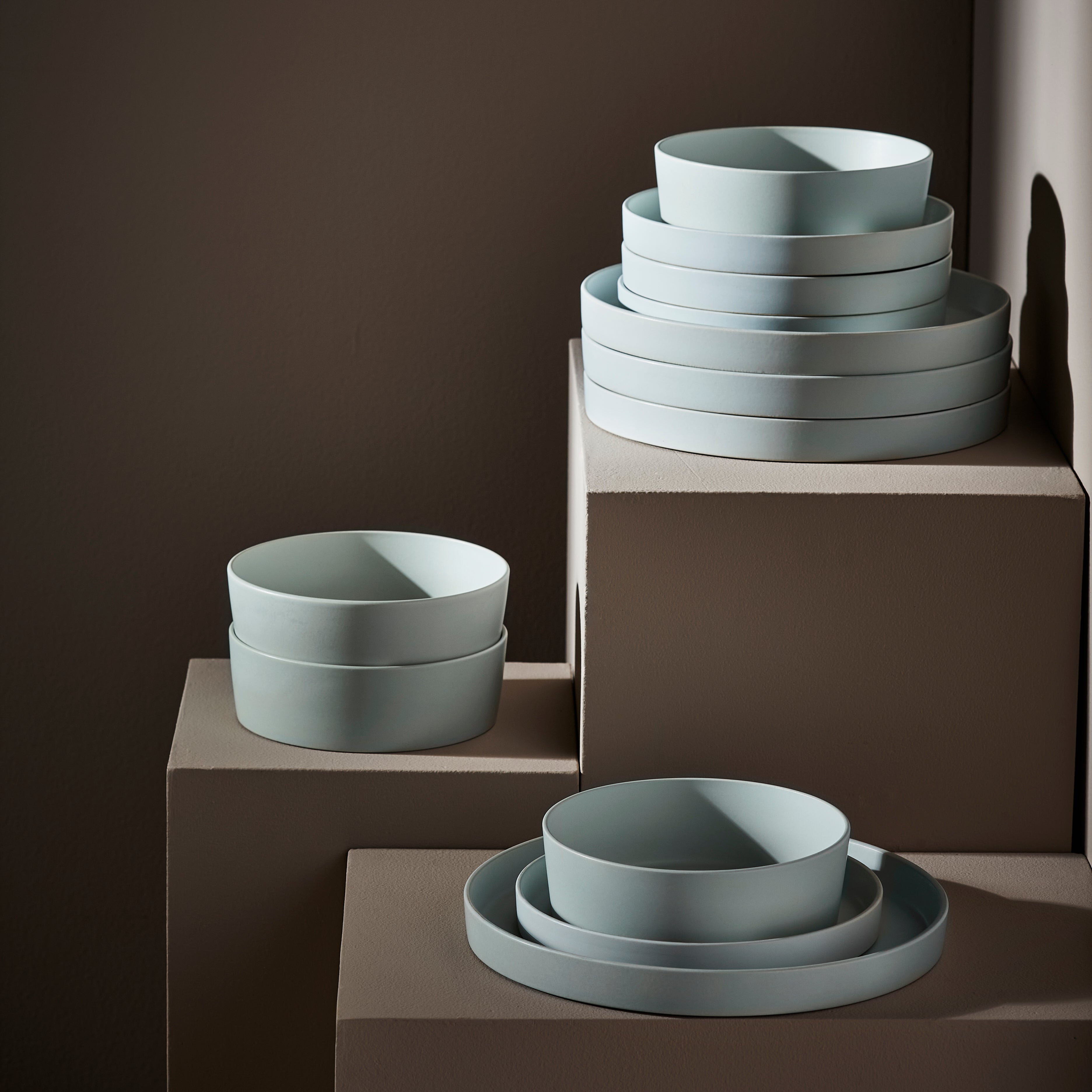 Premium Stoneware Dinnerware Set - Blue Grey 16-Piece Set for Everyday Dining & Entertaining | Durable & Stylish Dinner Plates, Salad Plates, Bowls & Mugs | Dishwasher & Microwave Safe