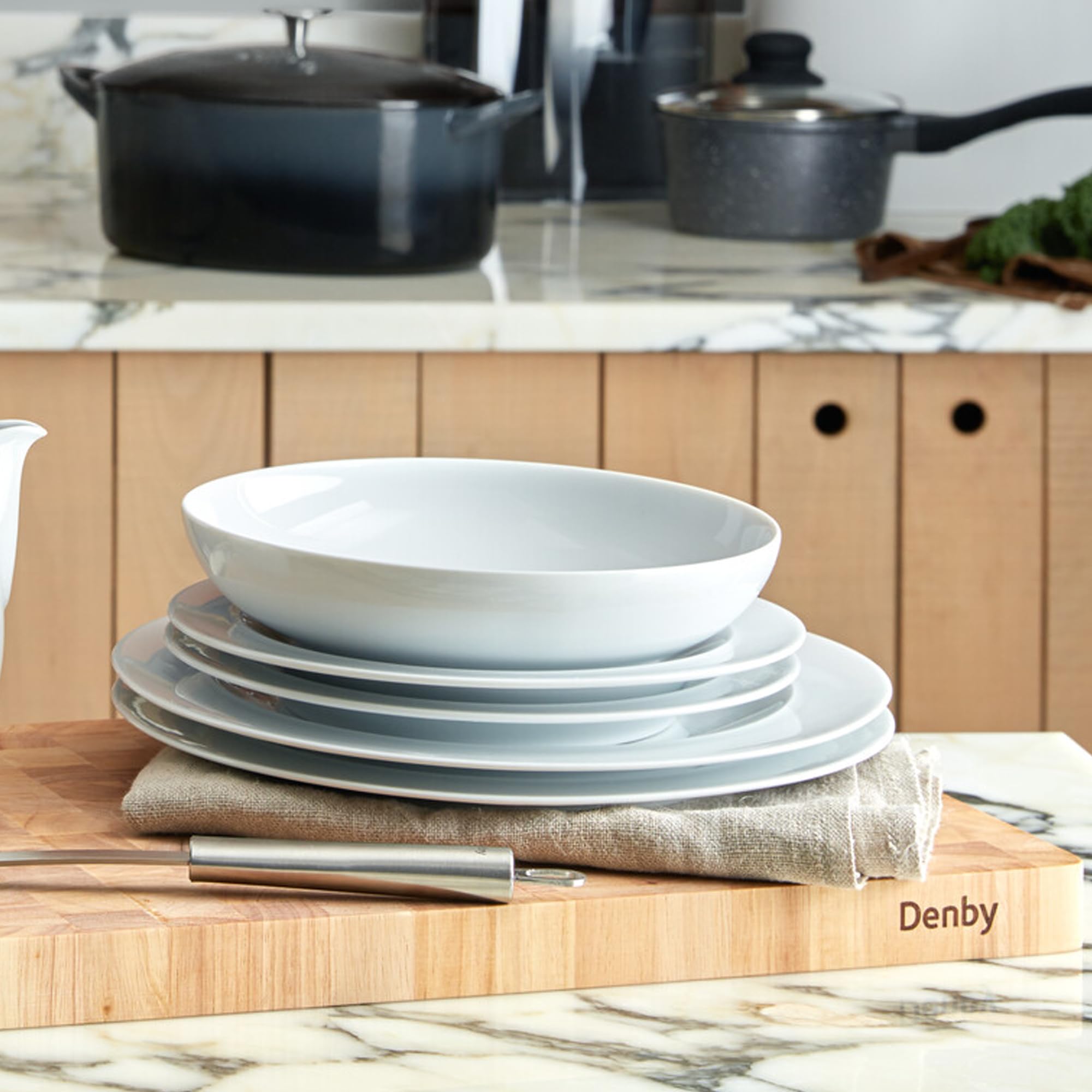Denby White Porcelain Pasta Bowls Set of 4 - 1.18L Microwave & Dishwasher Safe Dinnerware - Chip & Crack Resistant Glazed Tableware for Italian Pasta, Salad, Soup - Perfect for Family Dinners & Entertaining